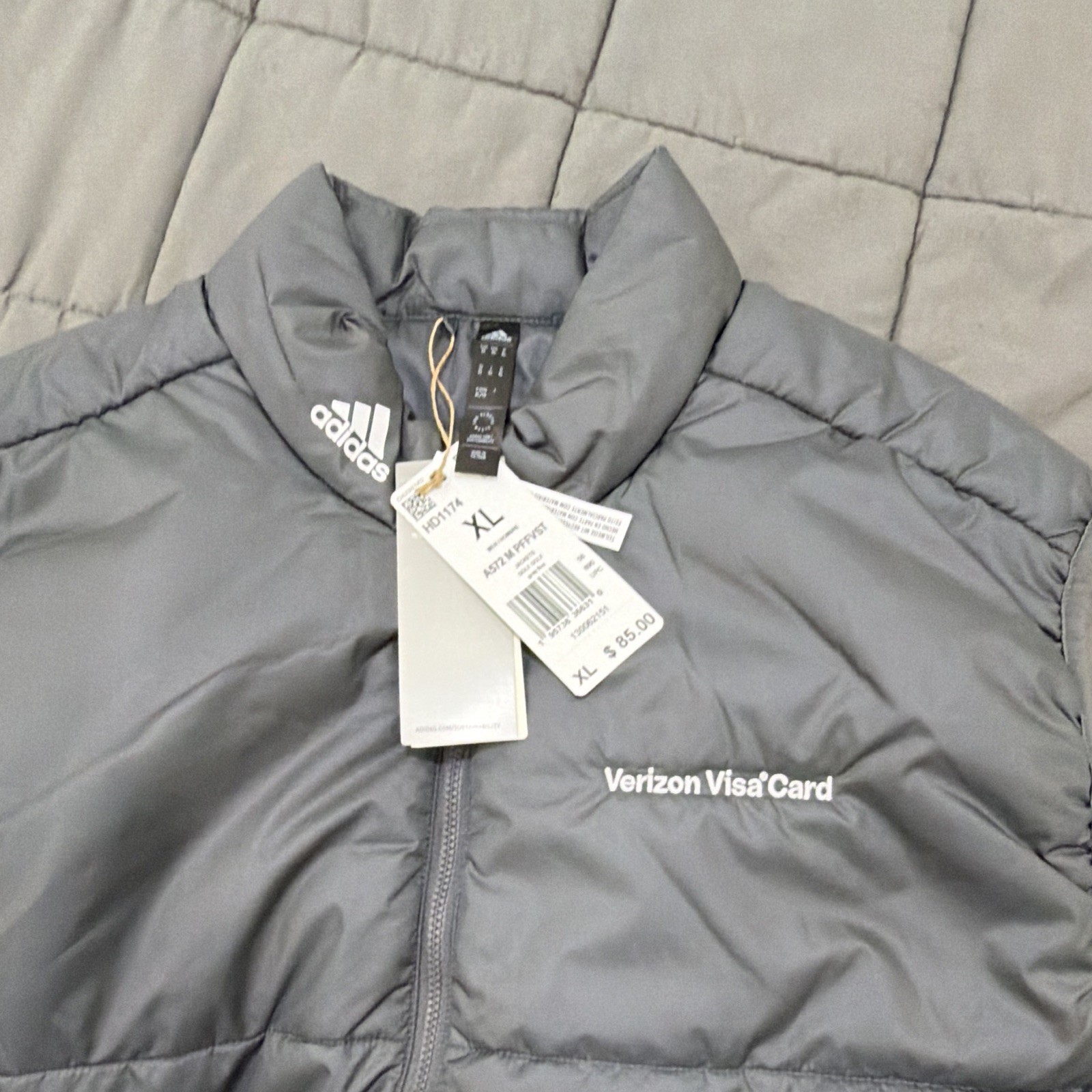 adidas Men’s Gray Puffer Vest XL Full Zip Stand-Up Collar Verizon Logo HD1174