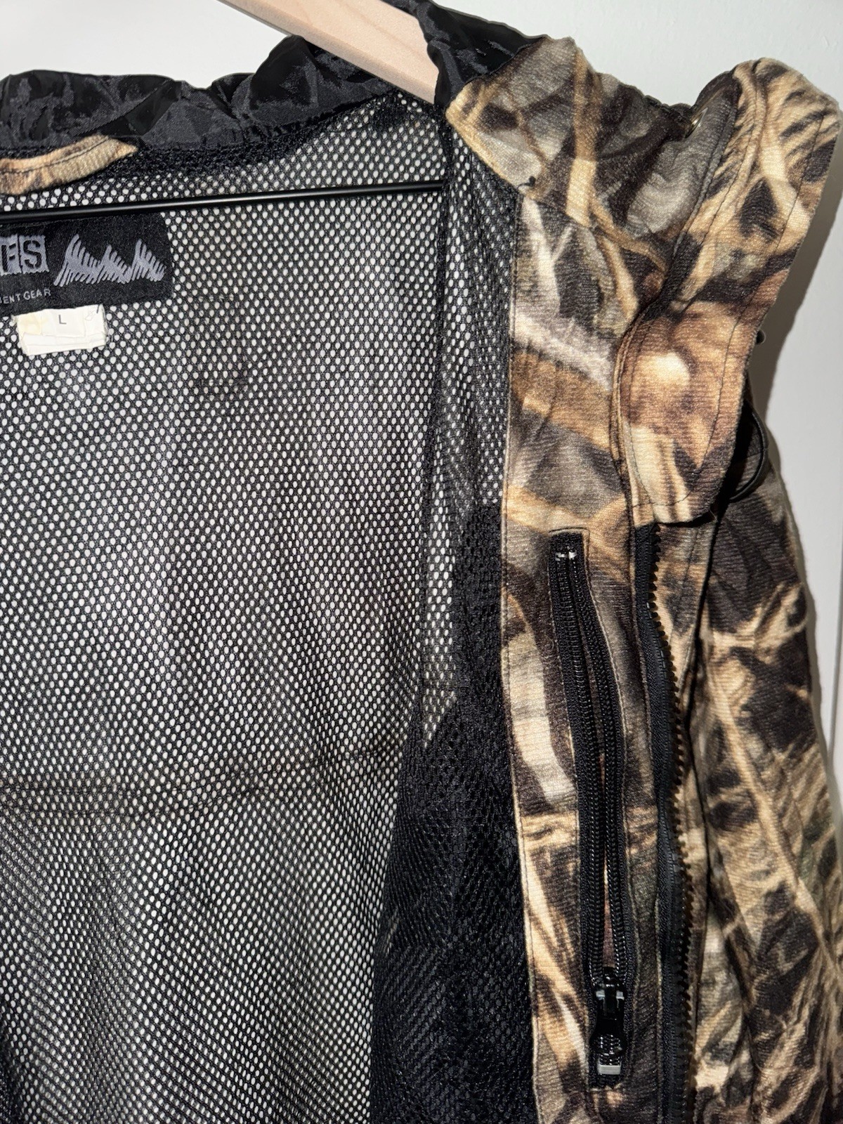 World Famous Sports (WFS) Element Gear Zip Up Jacket Men’s Size Large Camouflage