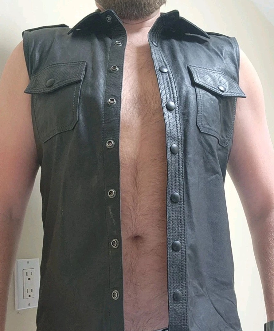Rough Trade Gear Leather Daddy Vest M Black BDSM Fetish Snap Front $425 MSRP