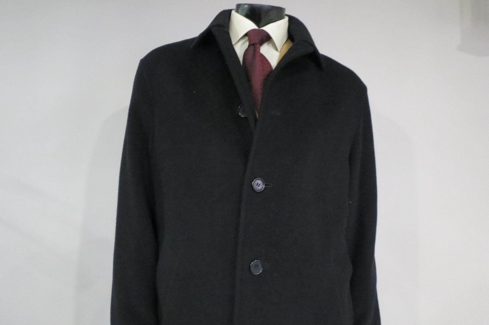 Brooks Brothers EST 1818 black four button 100% lambswool topcoat 46 R