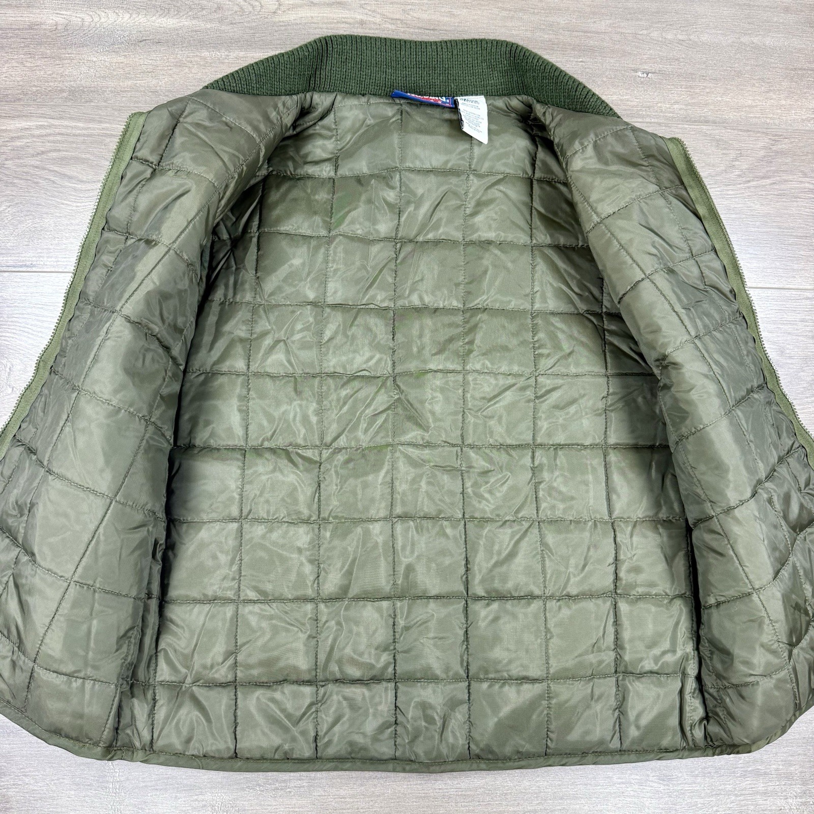 NWT Spalding Outdoor Nylon Utility Vest Men’s Medium Beige/Green Quilted Lining