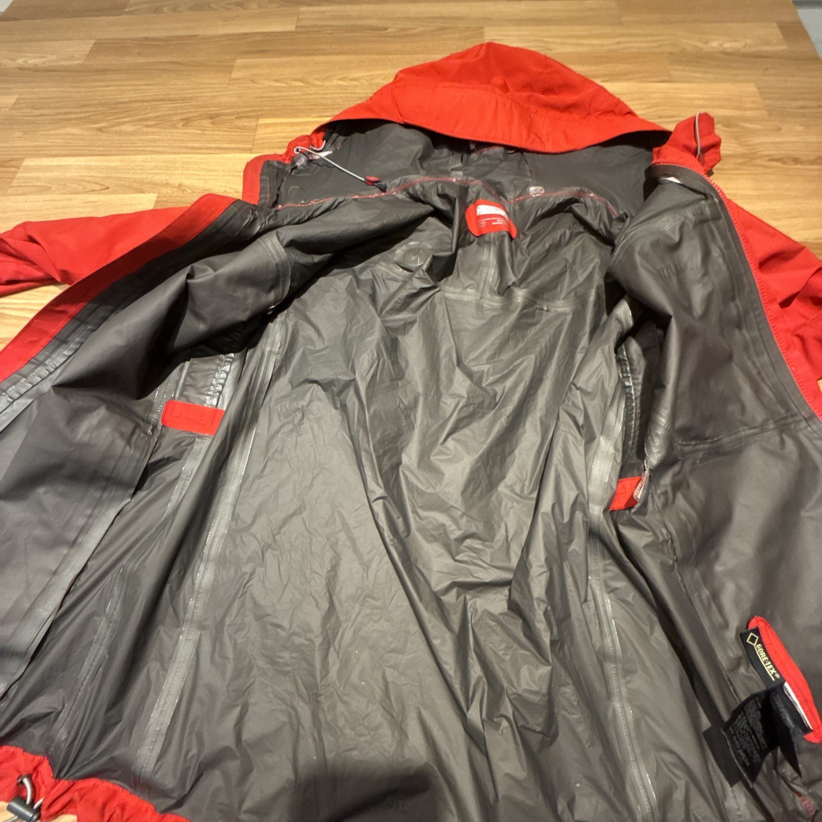 MARMOT Minimalist Gore-Tex Mens S/P Rain Parka/Jacket Red