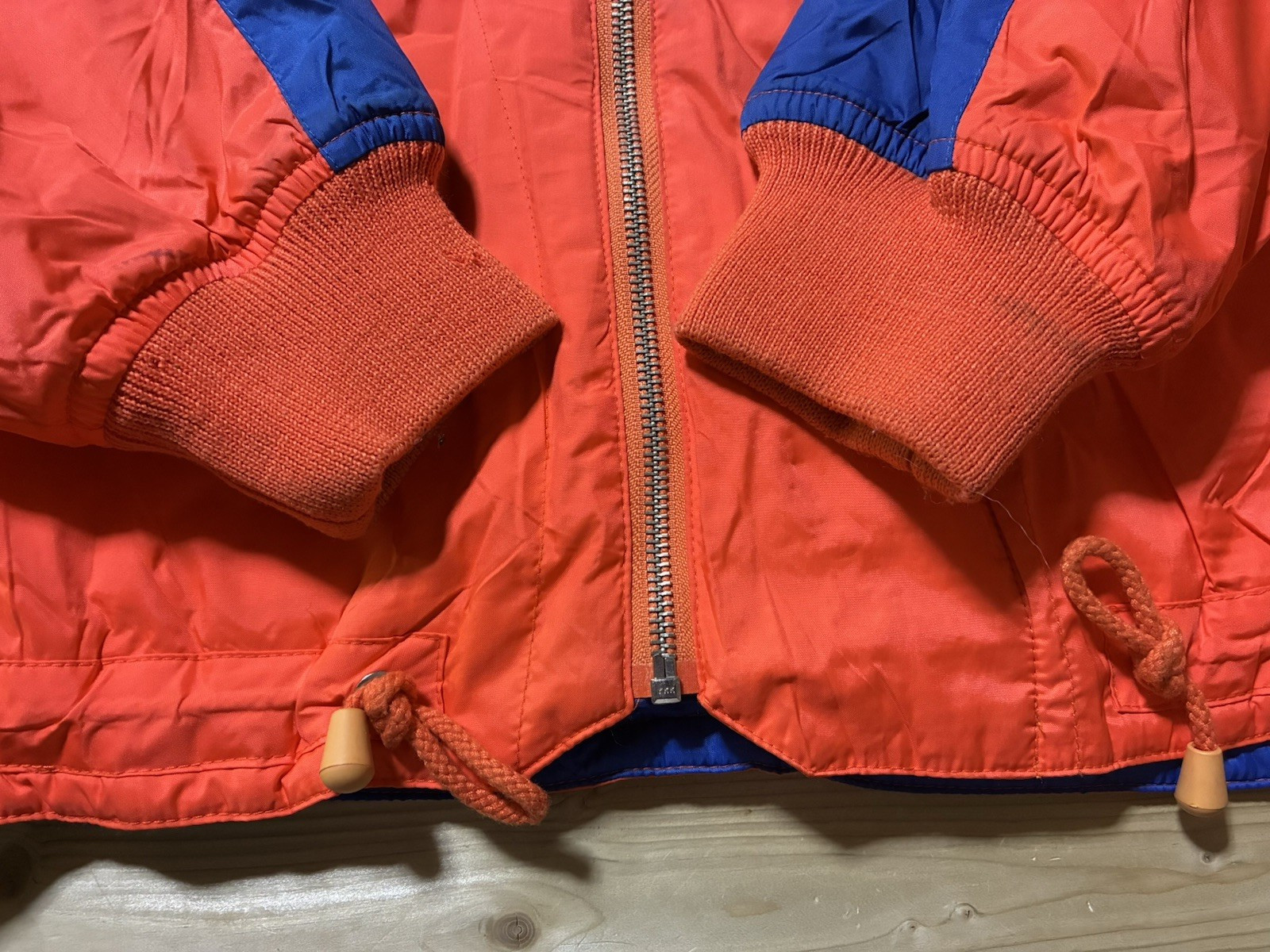 Benetton Formula 1 Racing Team Nylon Jacket Size 48 Japanese XL Orange Blue Vtg
