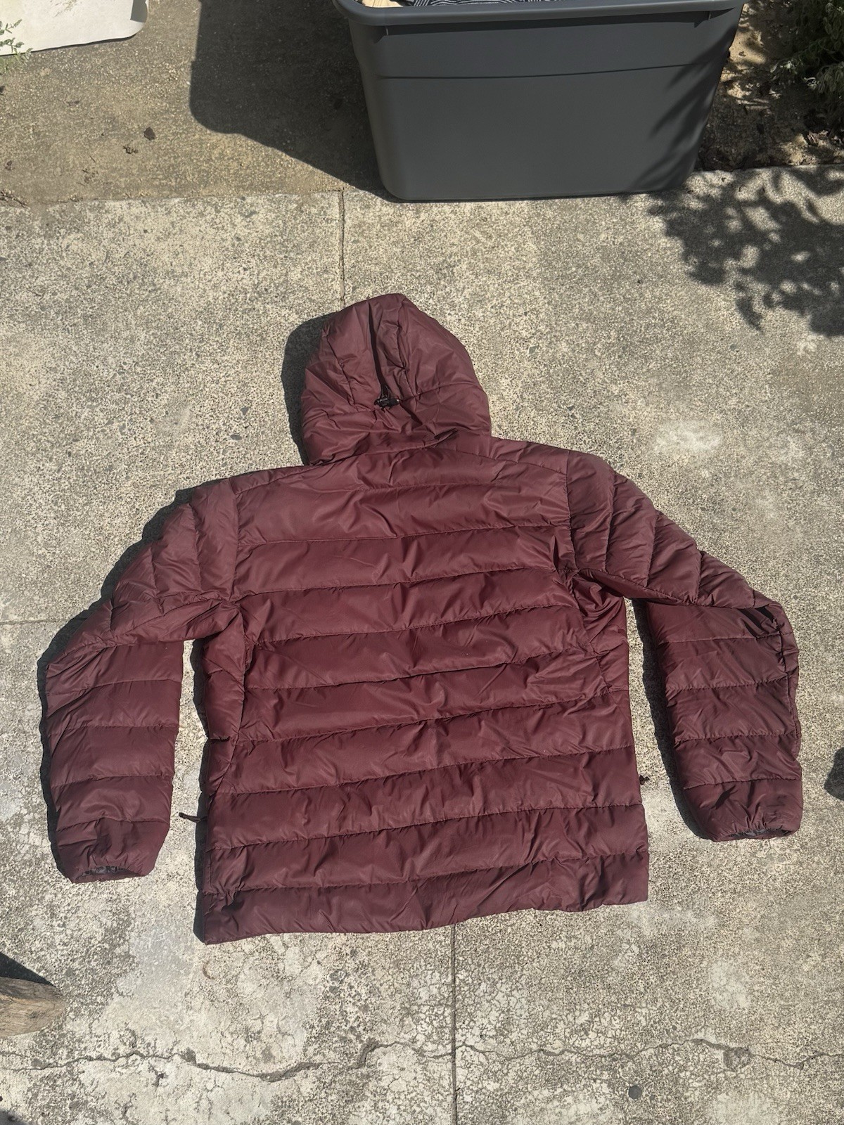 Arc’teryx Men’s Large Red Puffer Jacket with Hood Full Zip Excellent Condition