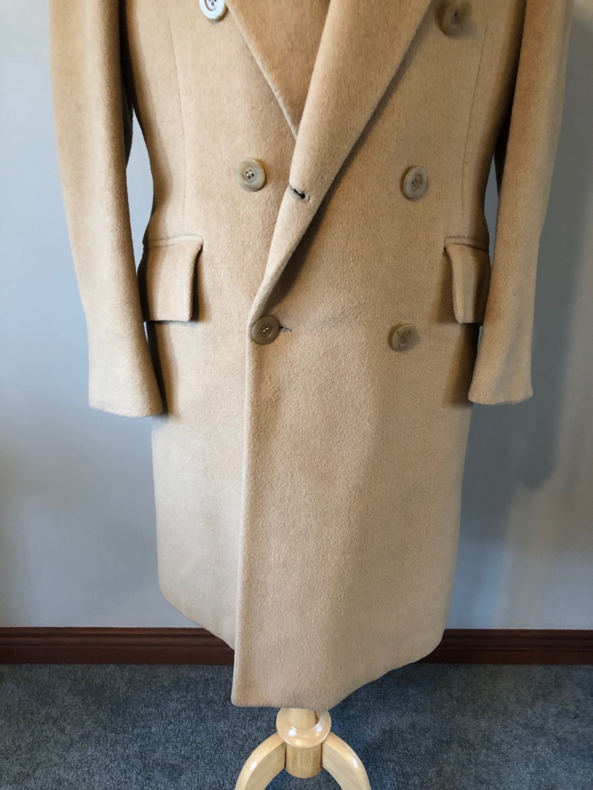 Men’s Vintage Dunhill Tailors Camel Hair Double-Breasted Overcoat – Size 38