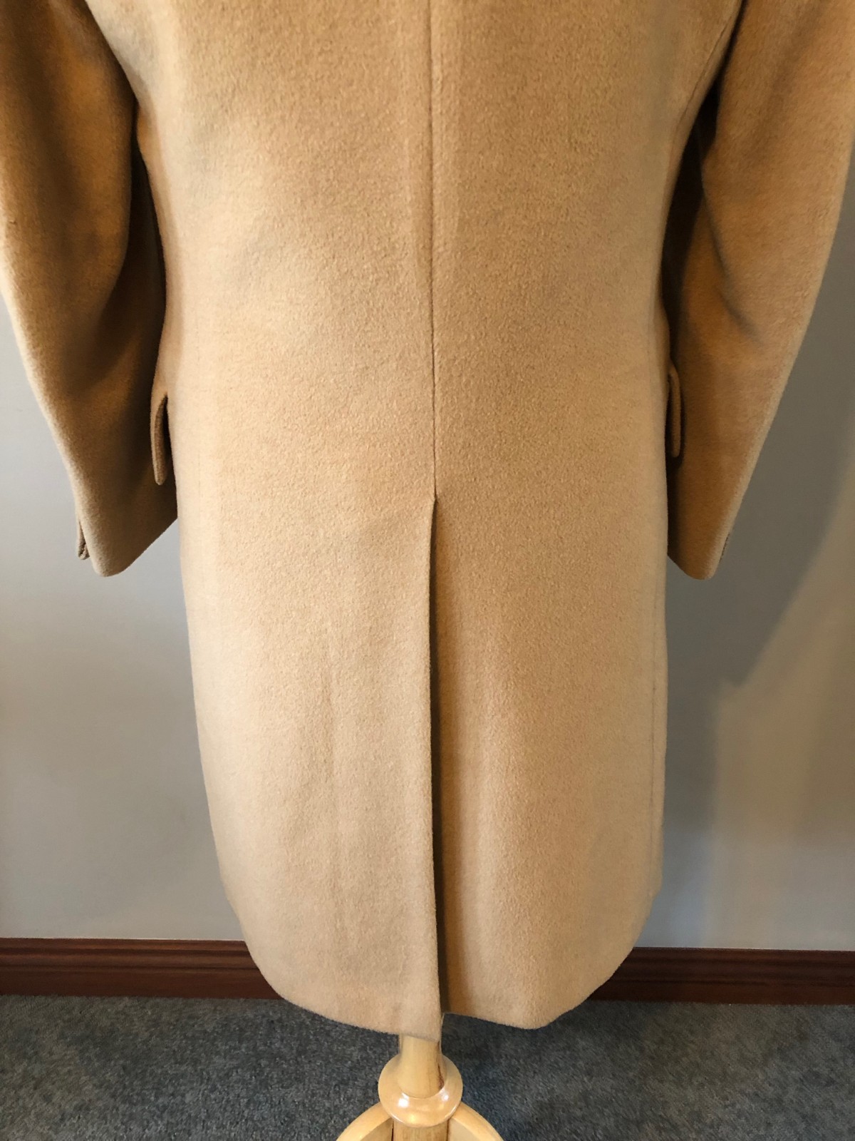 Men’s Vintage Dunhill Tailors Camel Hair Double-Breasted Overcoat – Size 38