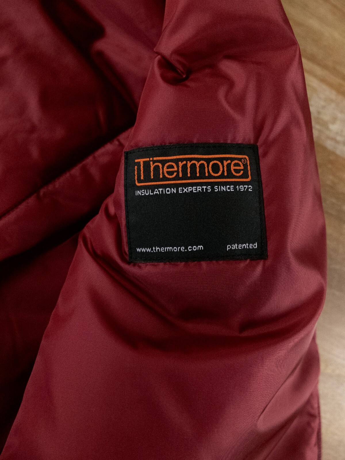 NO CUSTOMS TAX ASPESI slim fit burgundy technical fabric padded gilet vest Large