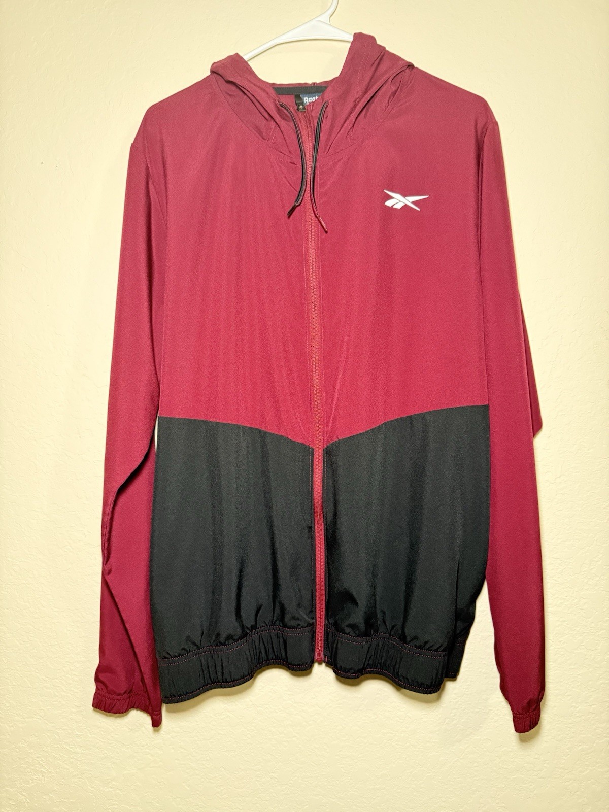 Reebok Windbreaker Jacket Mens Large Burgundy Black Colorblock Hooded Full Zip