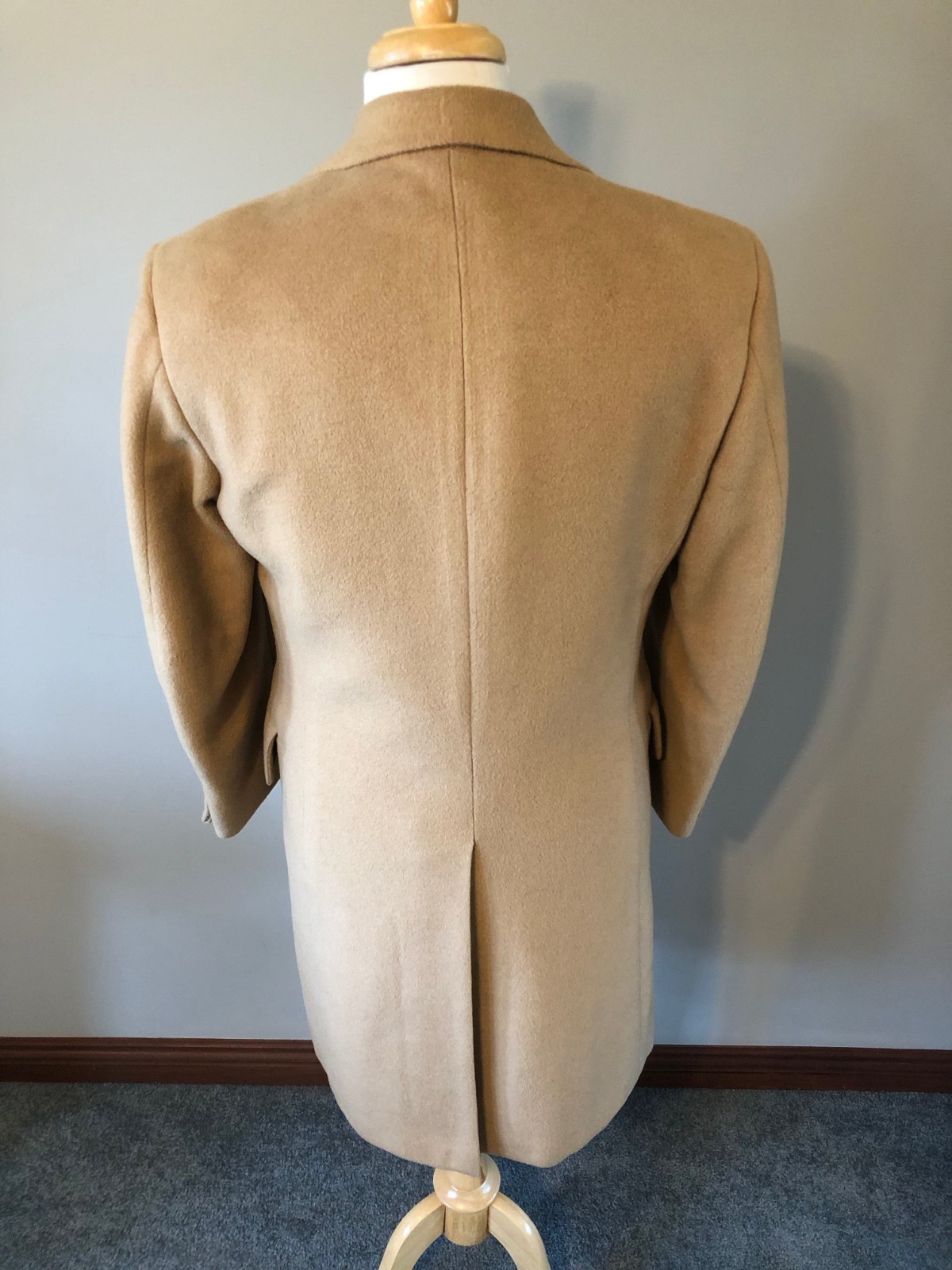 Men’s Vintage Dunhill Tailors Camel Hair Double-Breasted Overcoat – Size 38