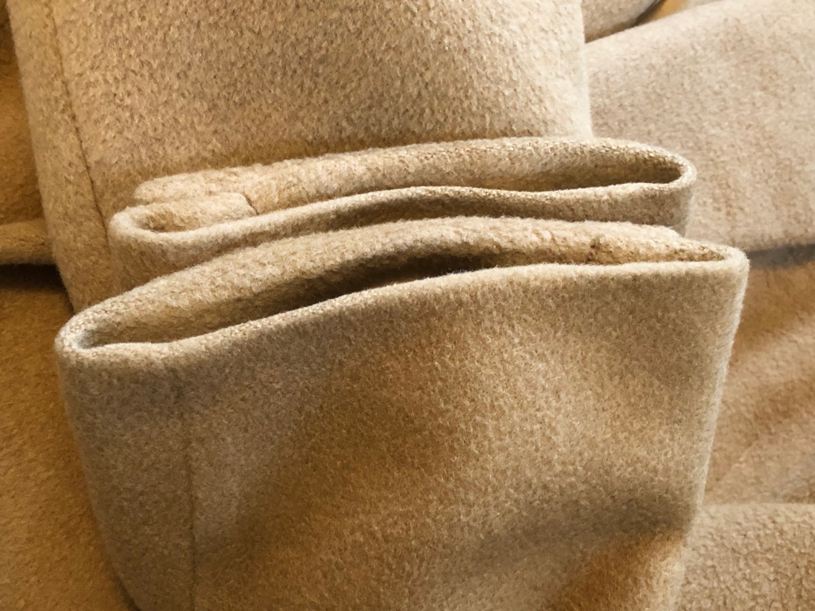Men’s Vintage Dunhill Tailors Camel Hair Double-Breasted Overcoat – Size 38