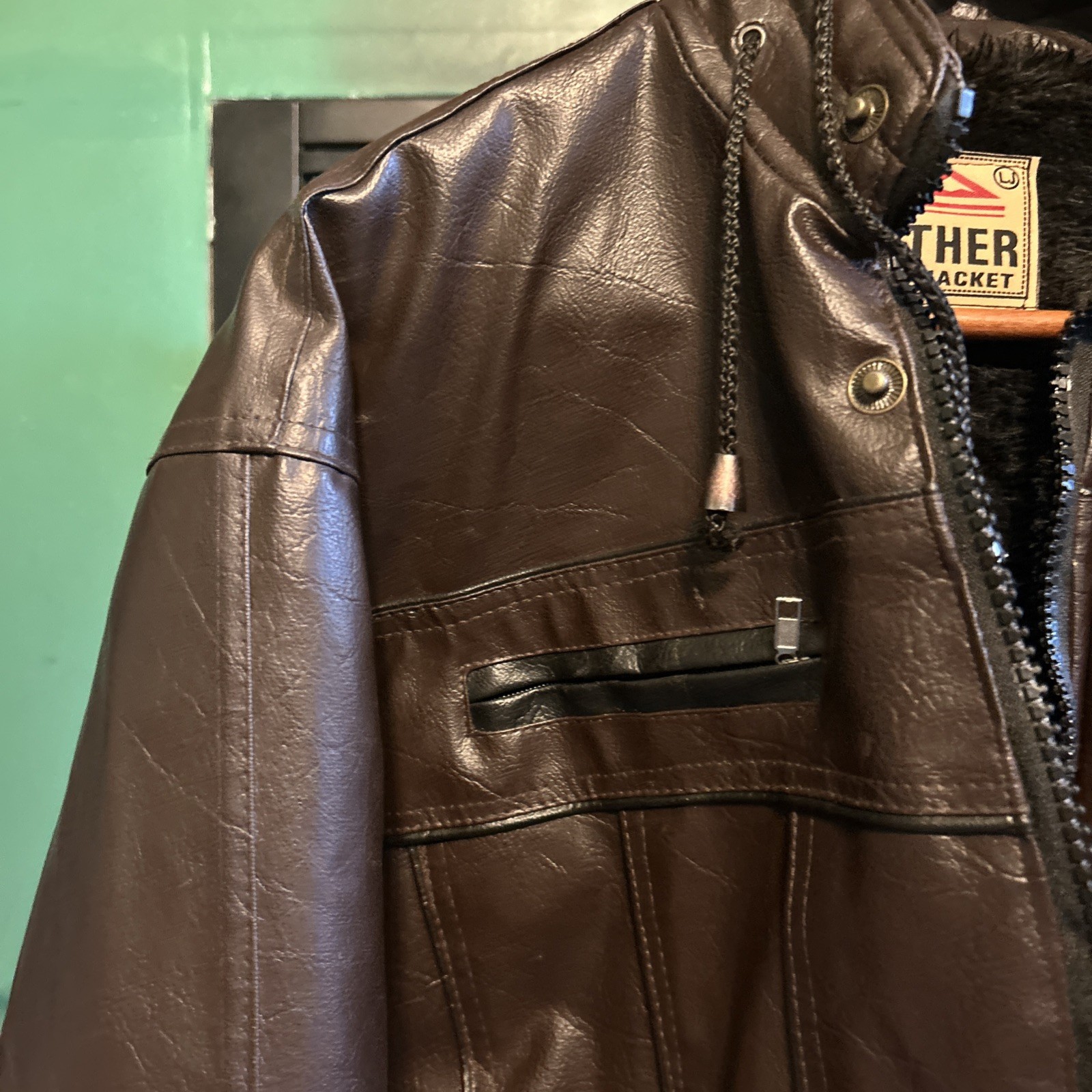 Leather Jacket; genuine leather Bomber jacket; men’s S; 40 In Chest