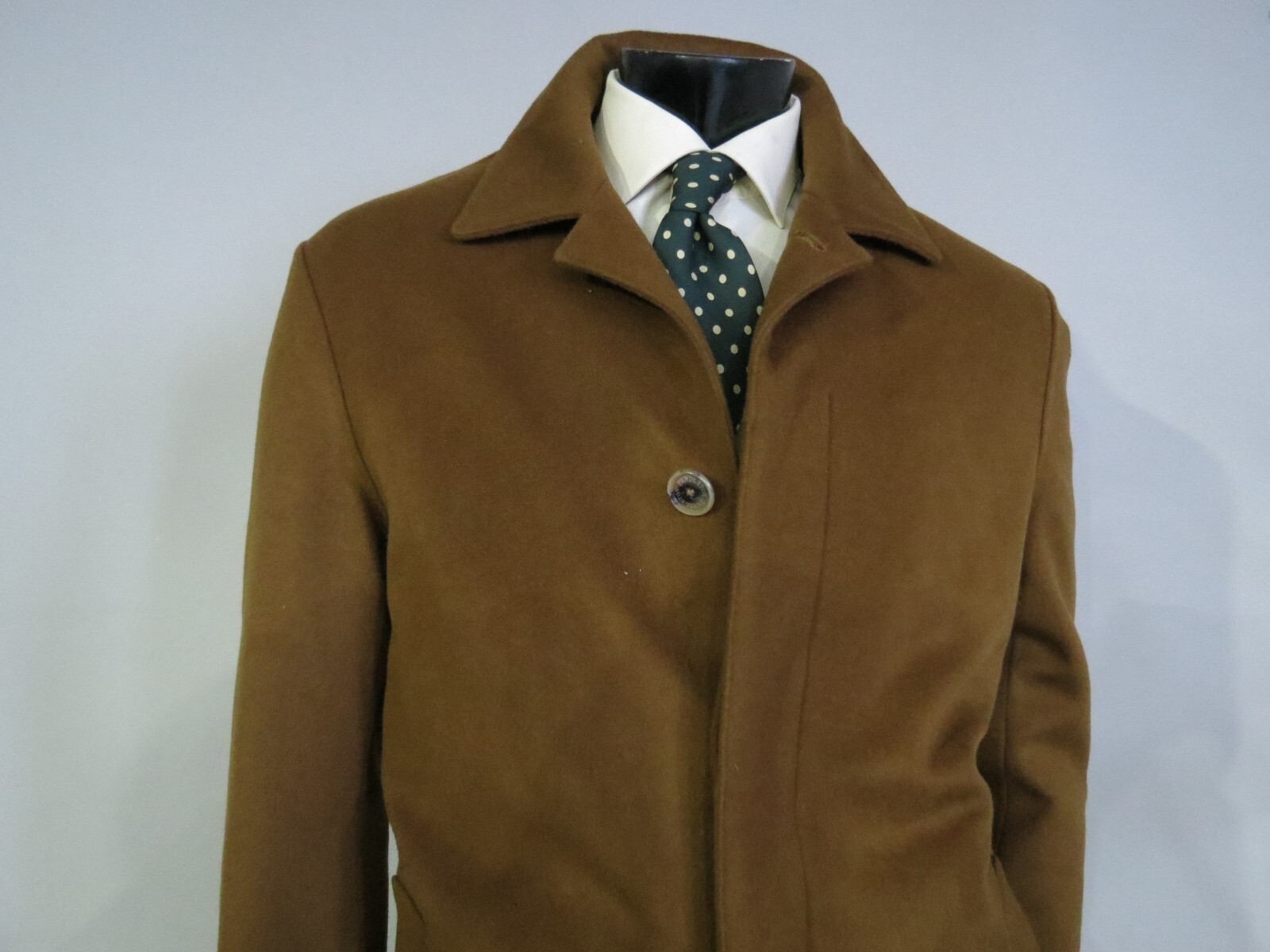 Pendleton Woolen Mills Sample dark camel brown four button topcoat 46 R
