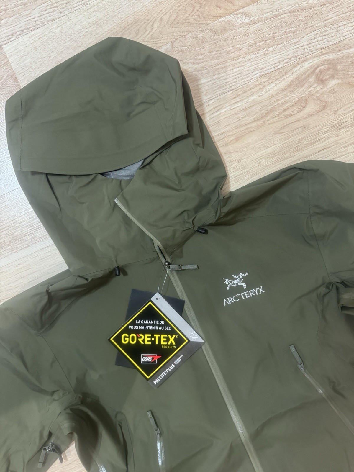 Green Arc’teryx Beta LT Size Medium