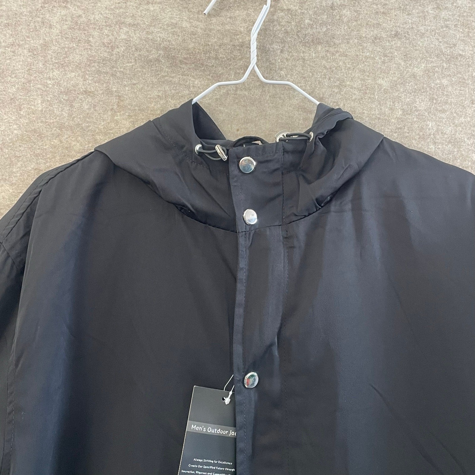 NWT Unbranded Men’s Black All Weather Outdoor Activewear Jacket Size Large