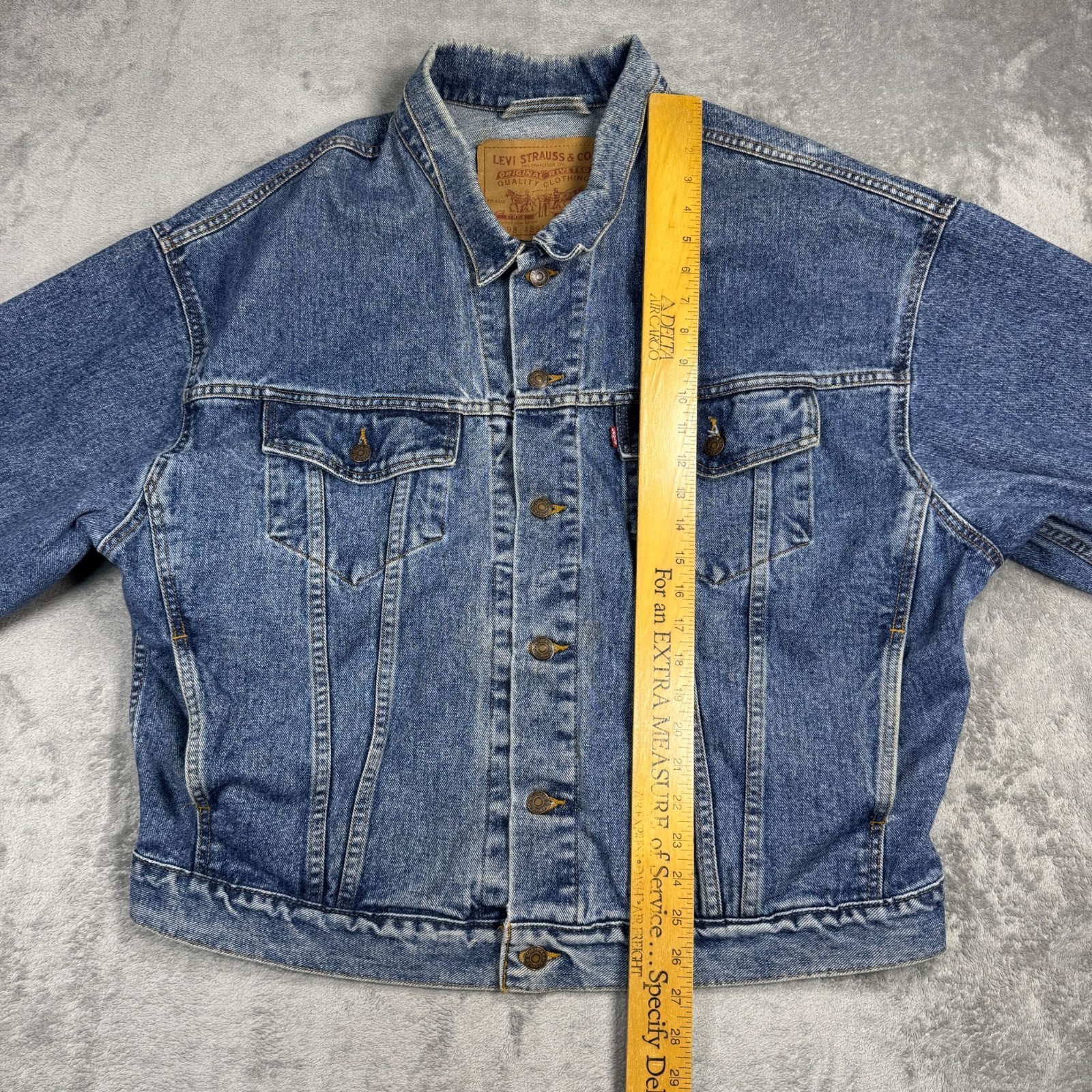 RARE Vintage 90s Levis Embroidered Trucker Jean Jacket 73598-4891 Mens XL Denim