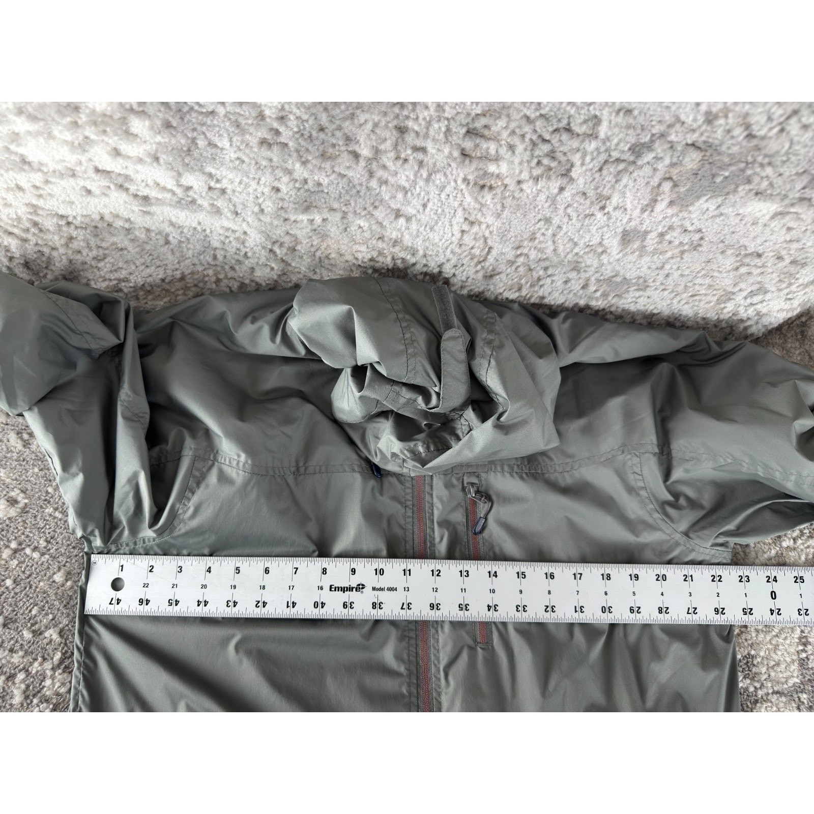 LL Bean Size S Outdoor Drawstring Hooded Windbreaker Jacket Gray Long Sleeve