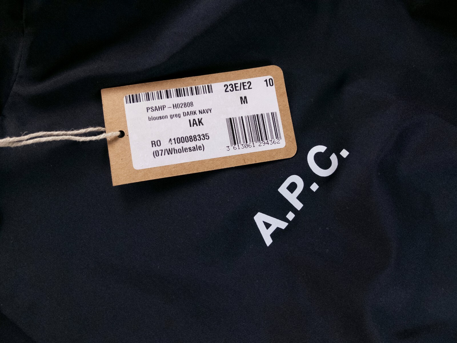 (NO CUSTOMS TAX) A.P.C. Greg navy blue hooded nylon blouson jacket Medium APC