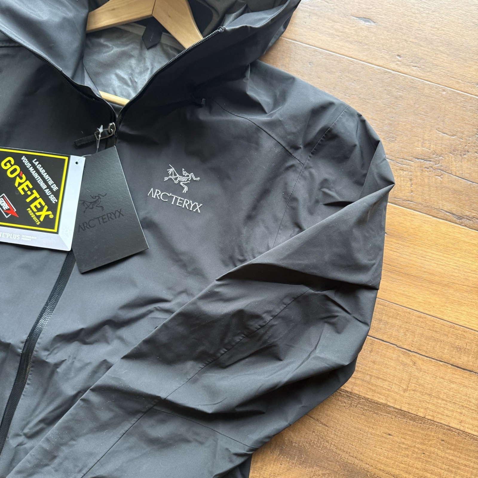 Arcteryx Beta LT Black Medium New