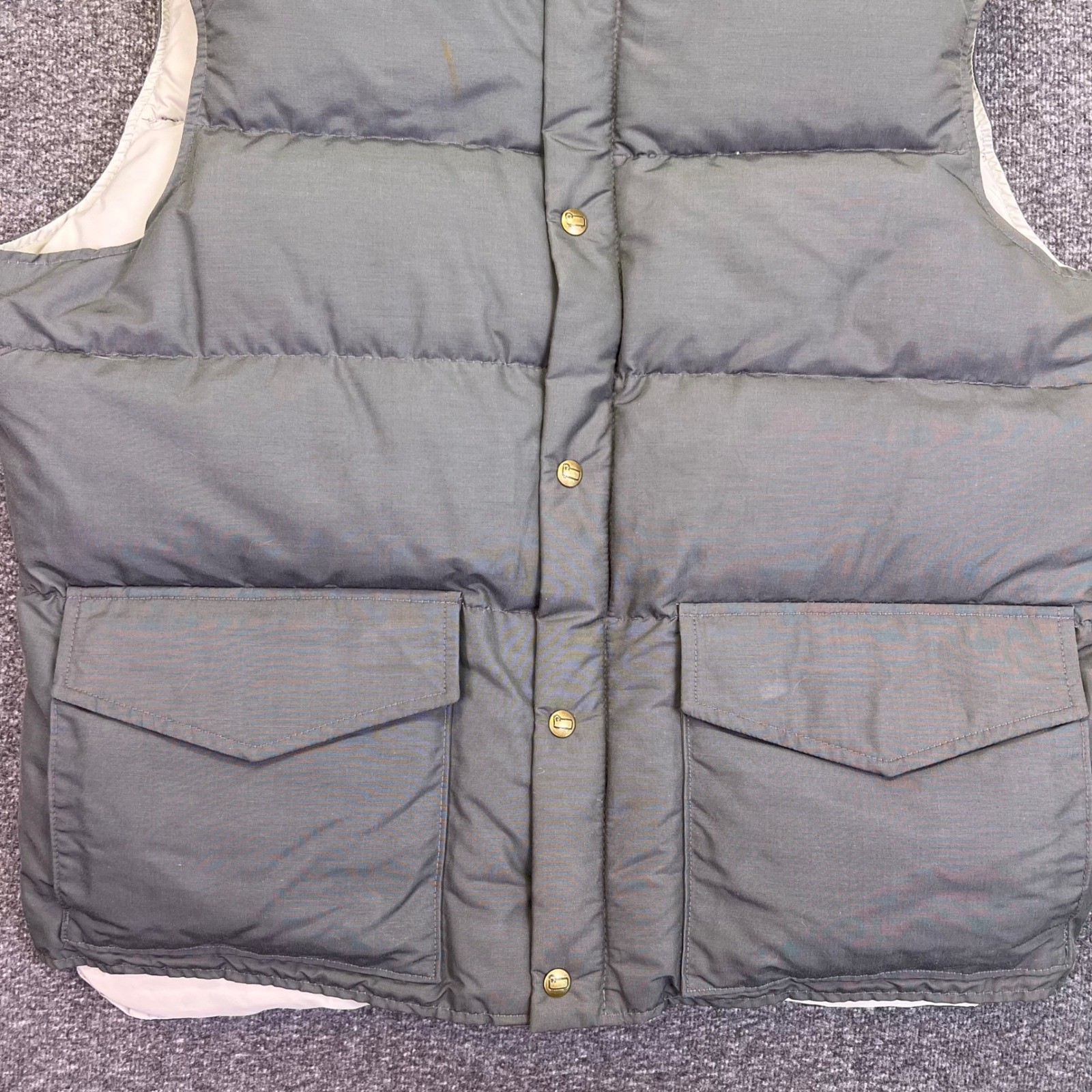 Woolrich Puffer Vest Mens XL Gray Vintage Down Filled Outdoor Utility Full Zip