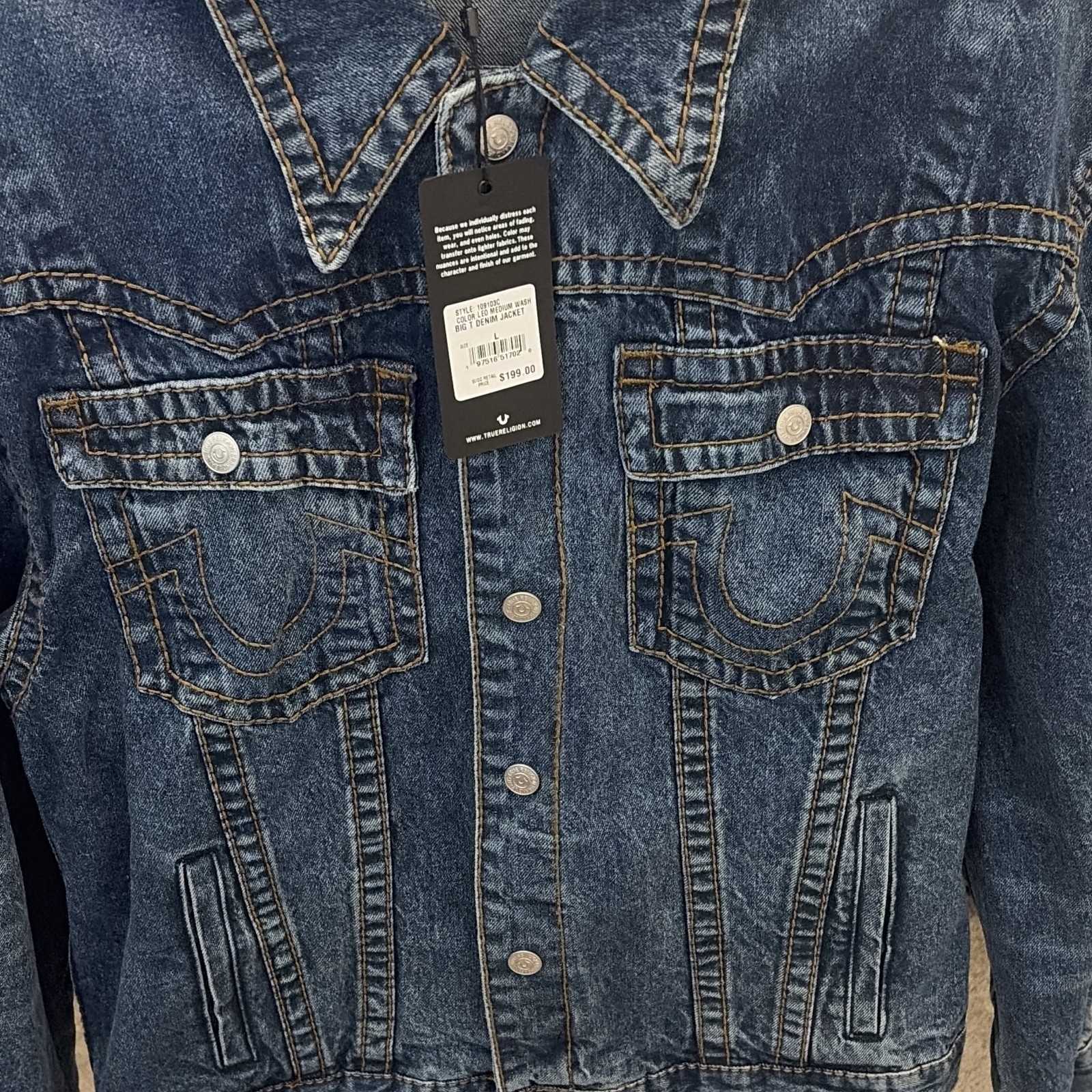 True Religion Men’s Big T Denim Jacket Size L Blue Button Front Pockets 109103C