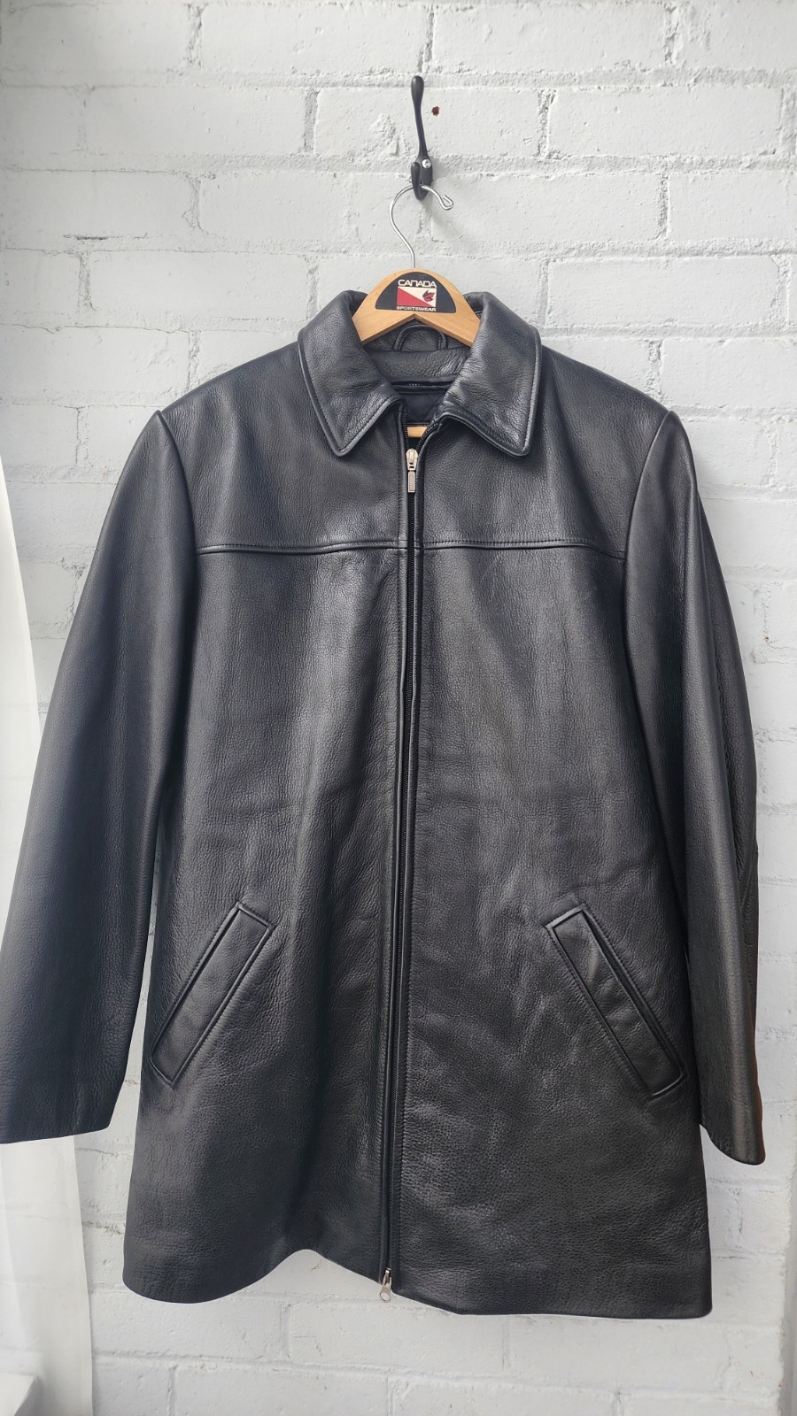 Vintage Danier Canada Black Genuine Leather Zip-Front Jacket