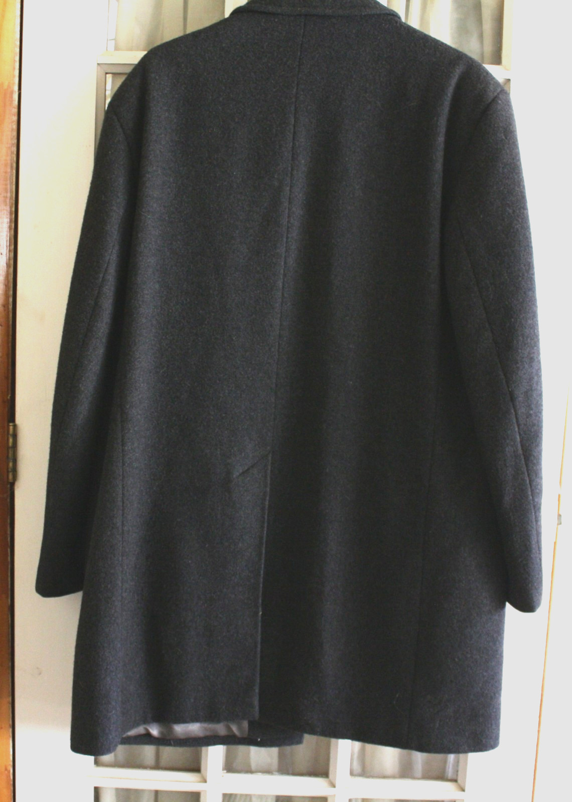 Mens 3-Button Overcoat in Wool Dark Gray Size XL made in Slovakia Dry Clean Only