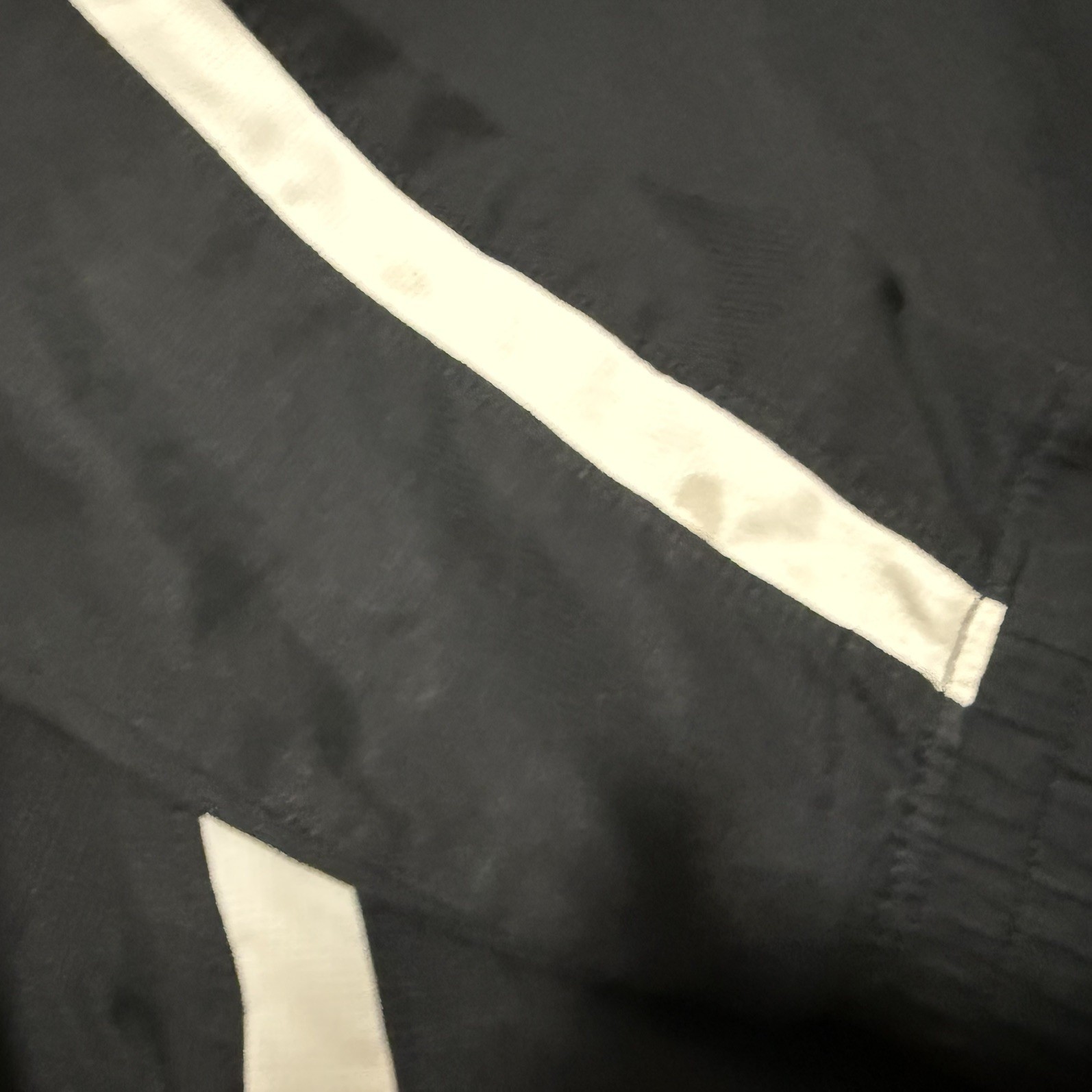 UNDERARMOUR JACKET SZ LARGE MENS LOOSE FIT COAT LG LOGO FRONT & BACK