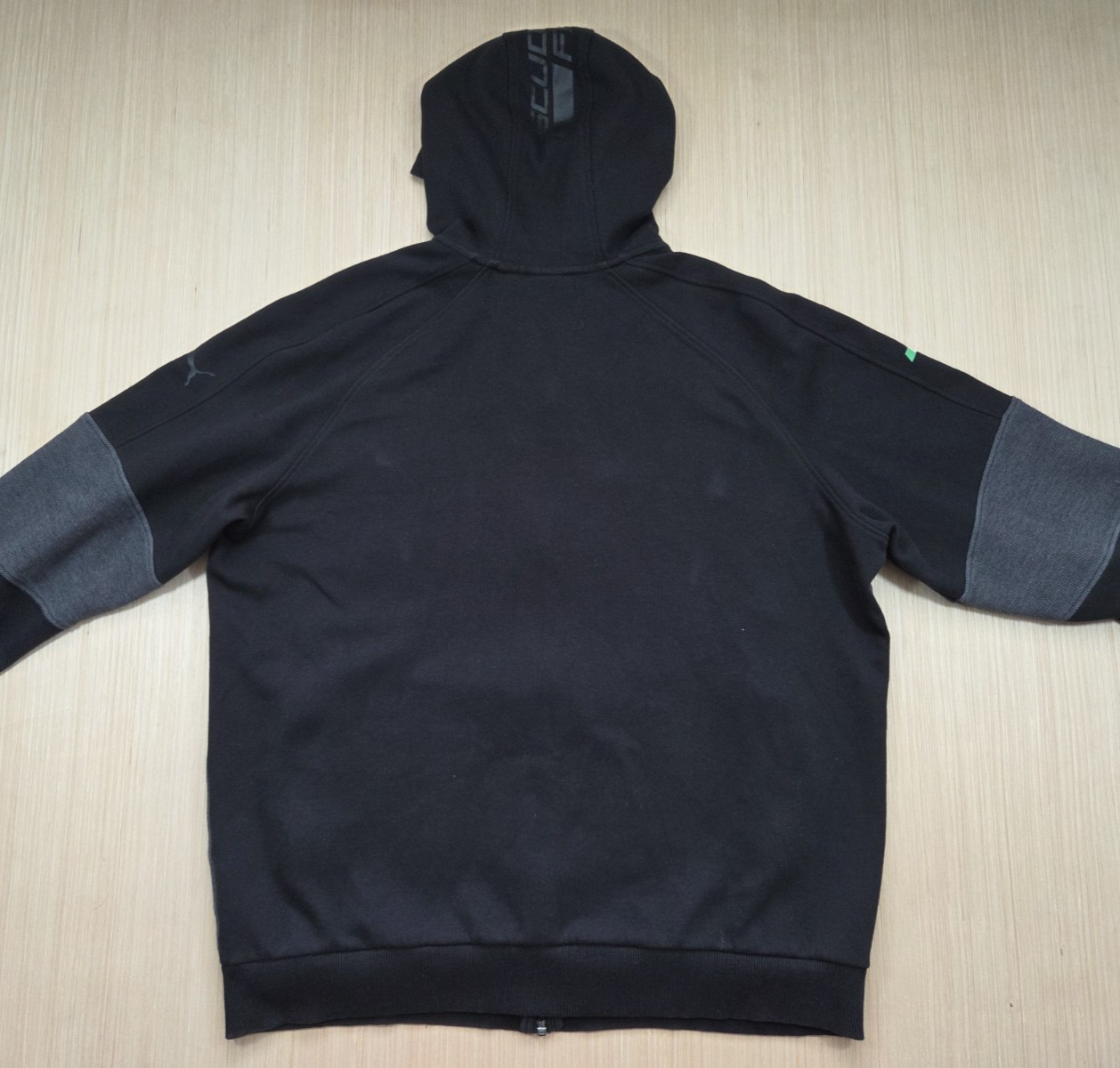 PUMA Men’s Large Scuderia Ferrari Italian Sweat Jacket Full Zip Hooded Black