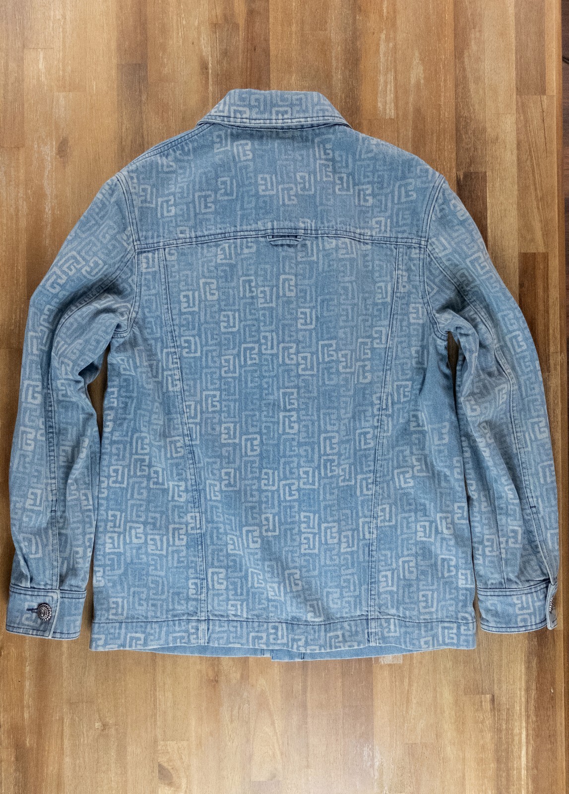 (NO CUSTOMS TAX) BALMAIN blue faded monogram buttoned denim jacket Size Medium