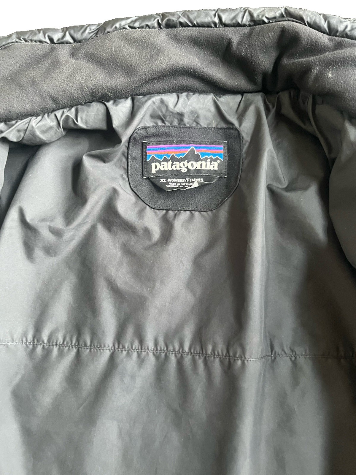 Patagonia women’s XL black nano puff Jacket Full Zip Stand