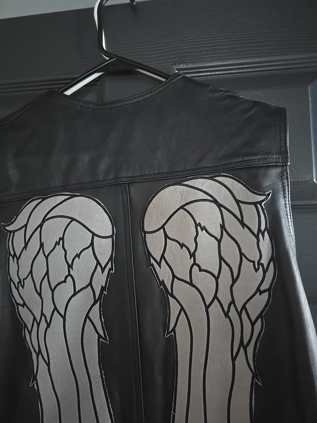 THE WALKING DEAD – DARYL DIXON ANGEL WINGS LEATHER VEST JACKET – Medium