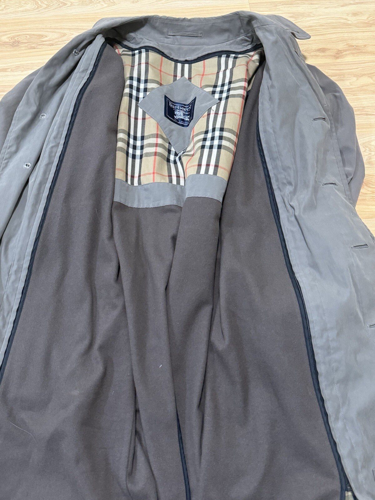 BURBERRYS COTTON POLYESTER TRENCH DUSTER OVER COAT W/ REMOVABLE WOOL LINER 40R