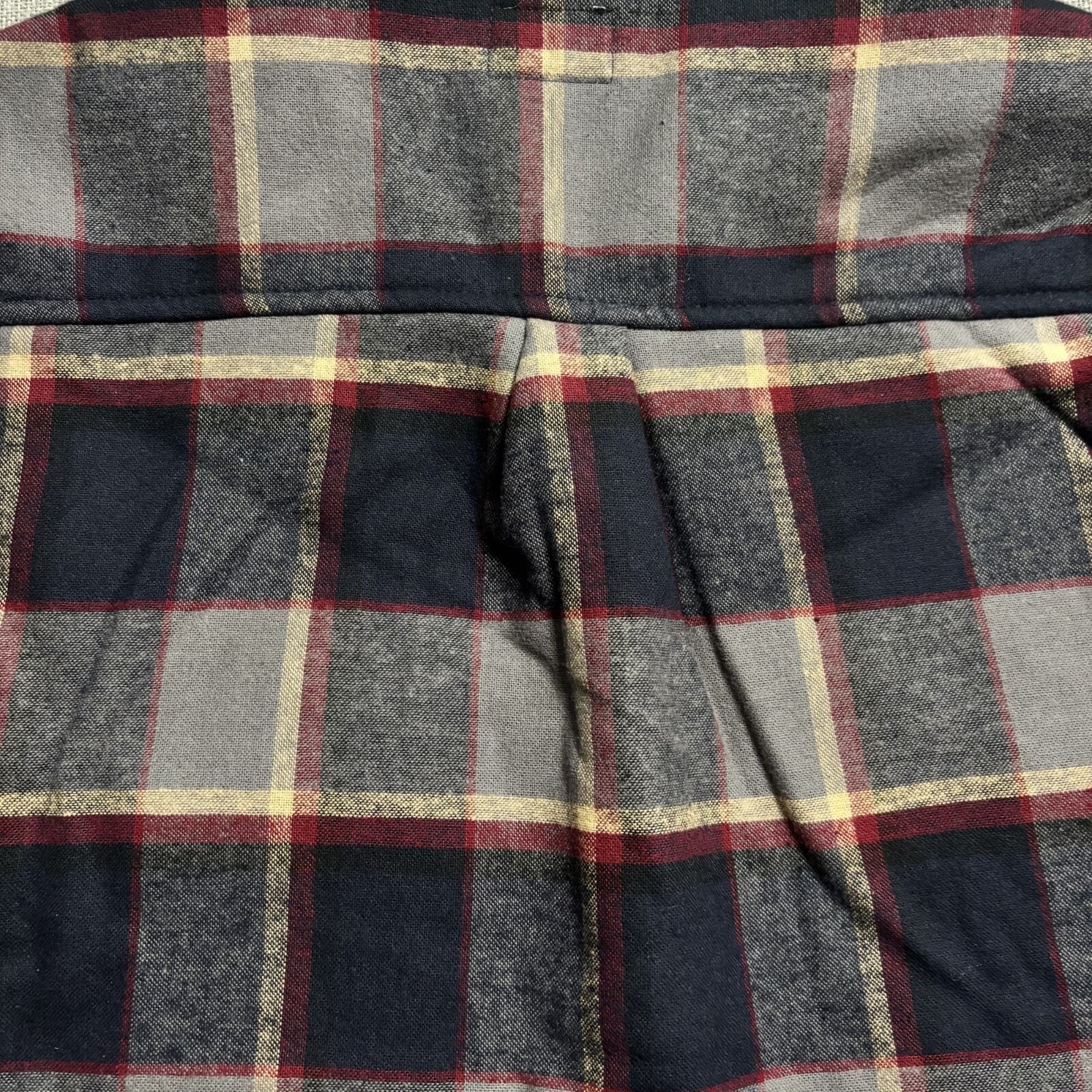 Matix Mens Plaid Shirt Jacket Black Gray & Red Cotton Polyester Blend.