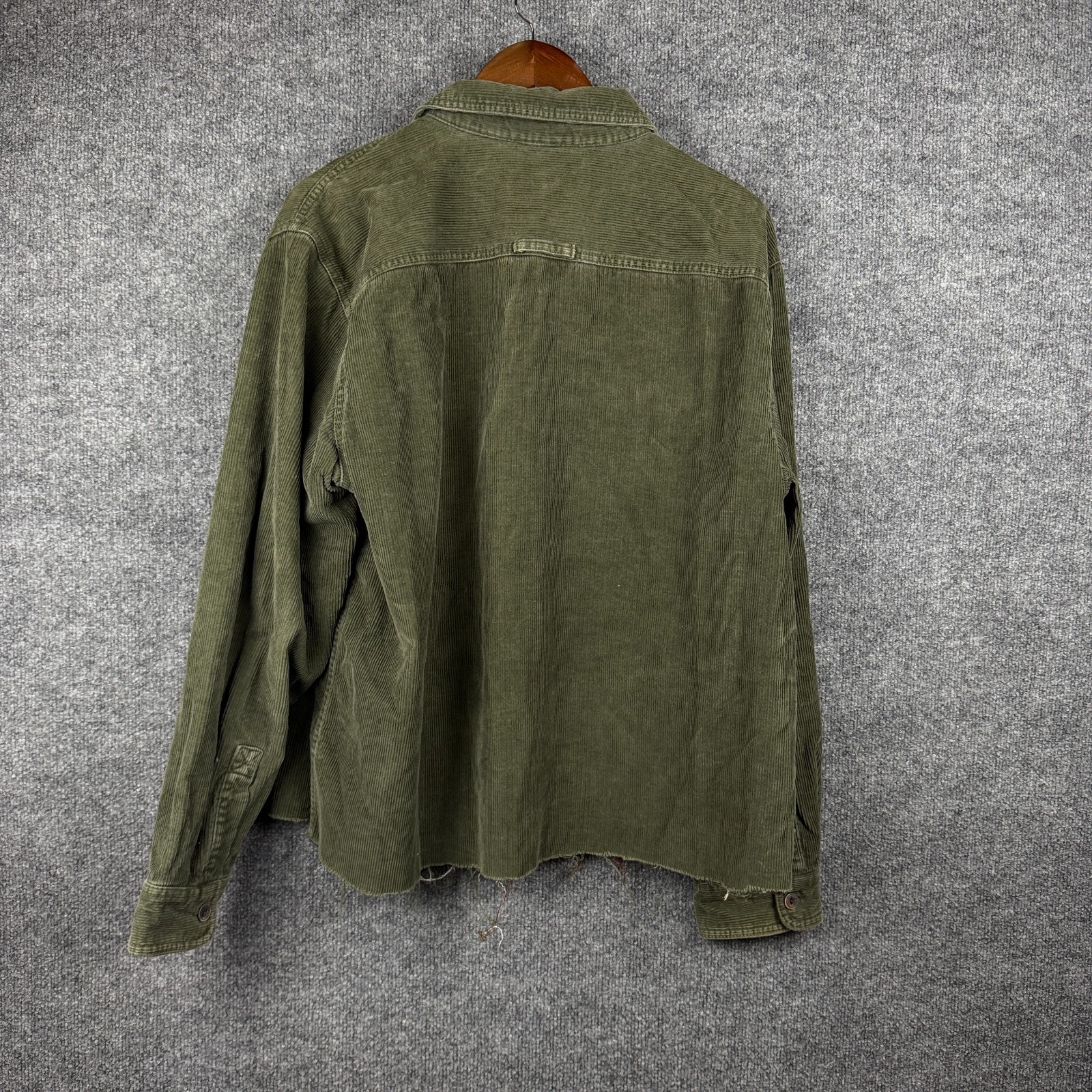 LL Bean Mens Corduroy Shirt Jacket Flannel Lined Green Distressed Crop Hem Large
