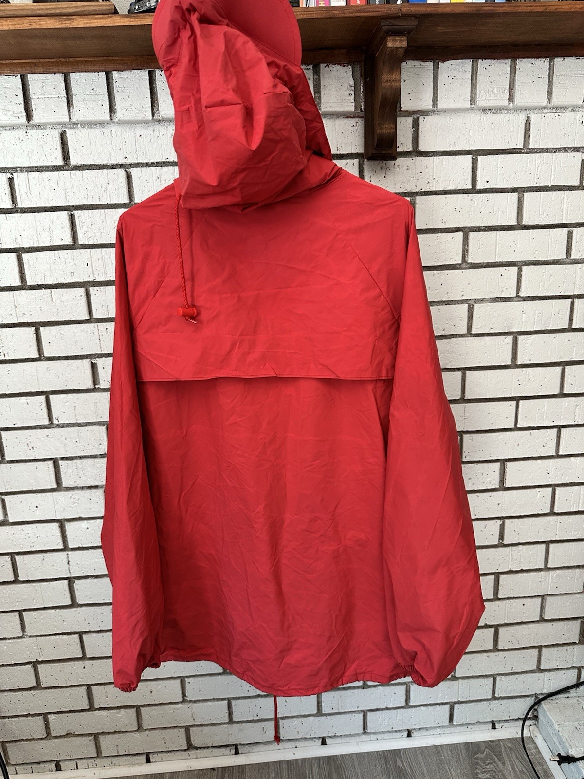 Kaffair Men’s Red Hooded Rain Coat XL Snap/Drawstring Stand-Up Collar Mid