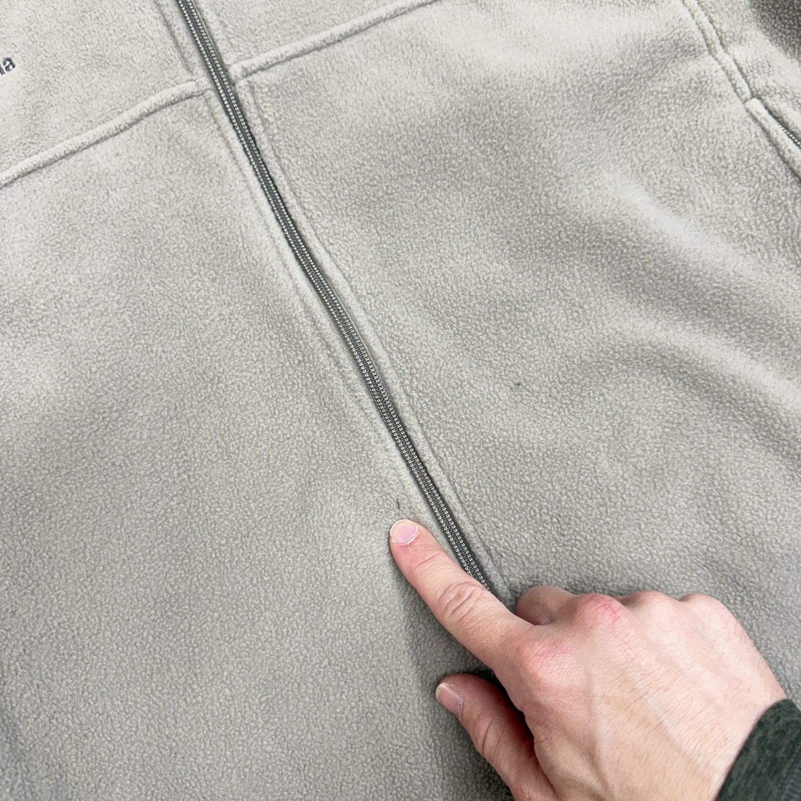 Columbia Jacket Mens XL Beige Fleece Full Zip Lightweight Outdoor Hiking Pockets