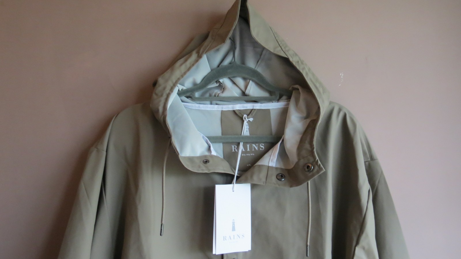 *SALE* BNWT RAINS Waterproof Jacket Taupe Size L / XL