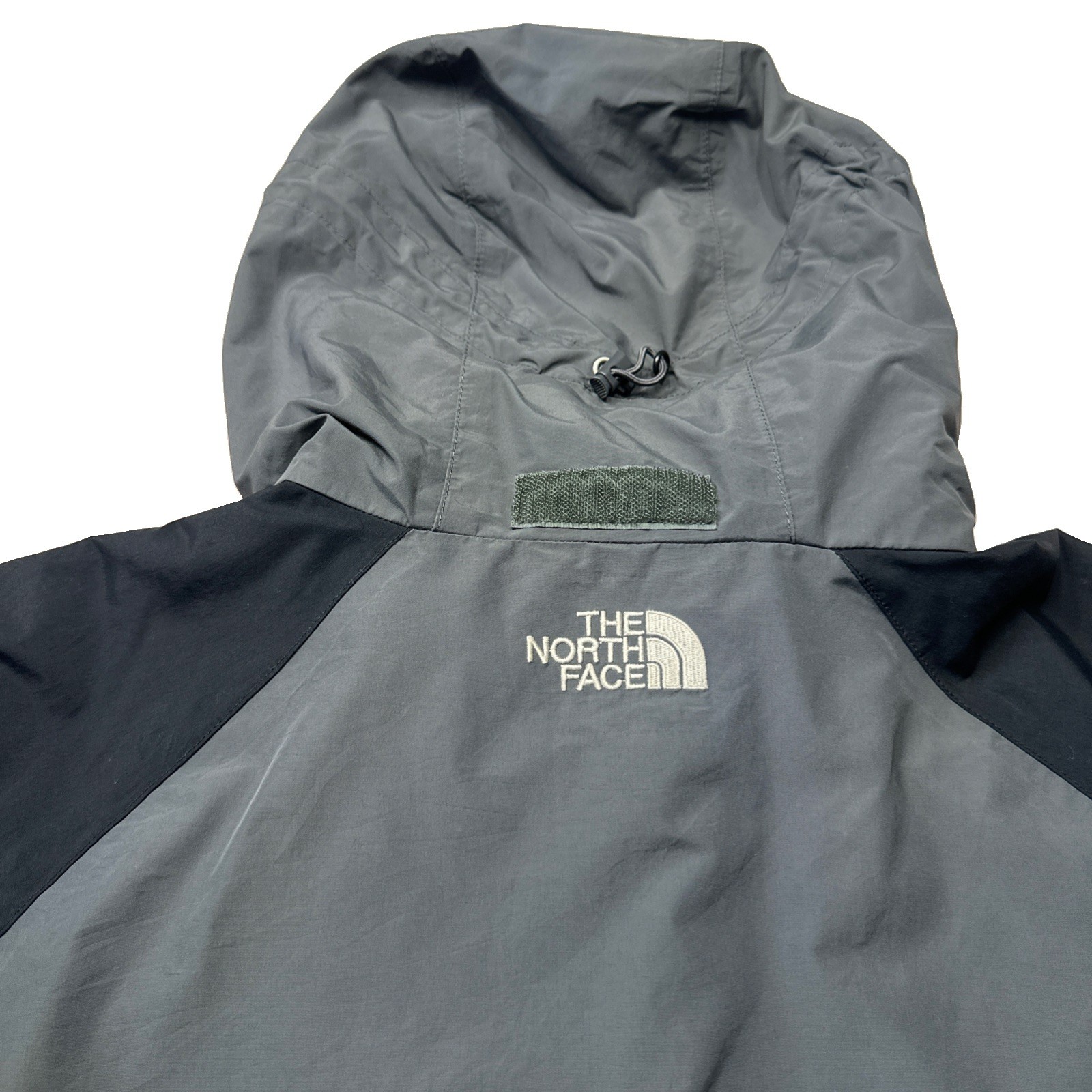 The North Face HyVent Mens Large Gray and Black Jacket Soft Shell Hooded Size L
