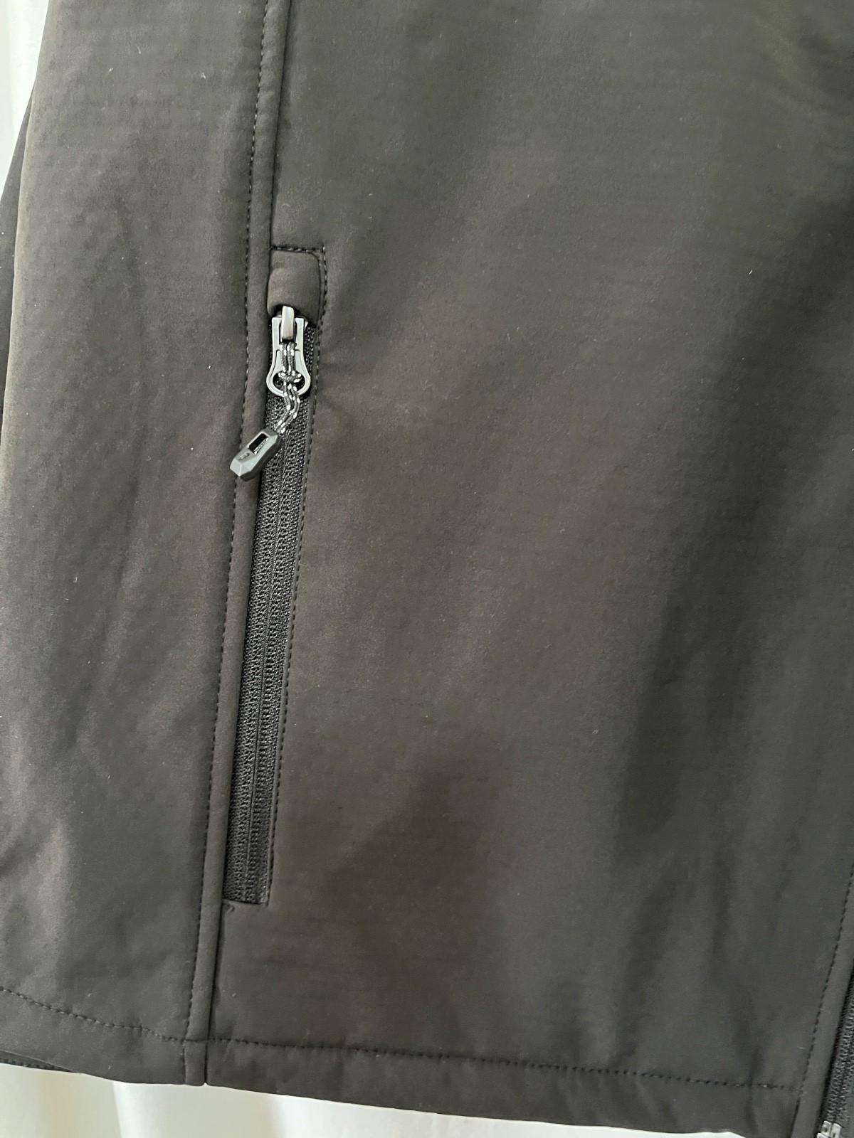 Free Country Men’s 3-Layer Bonded Fabric Wind/Water Resistant Softshell Jacket B