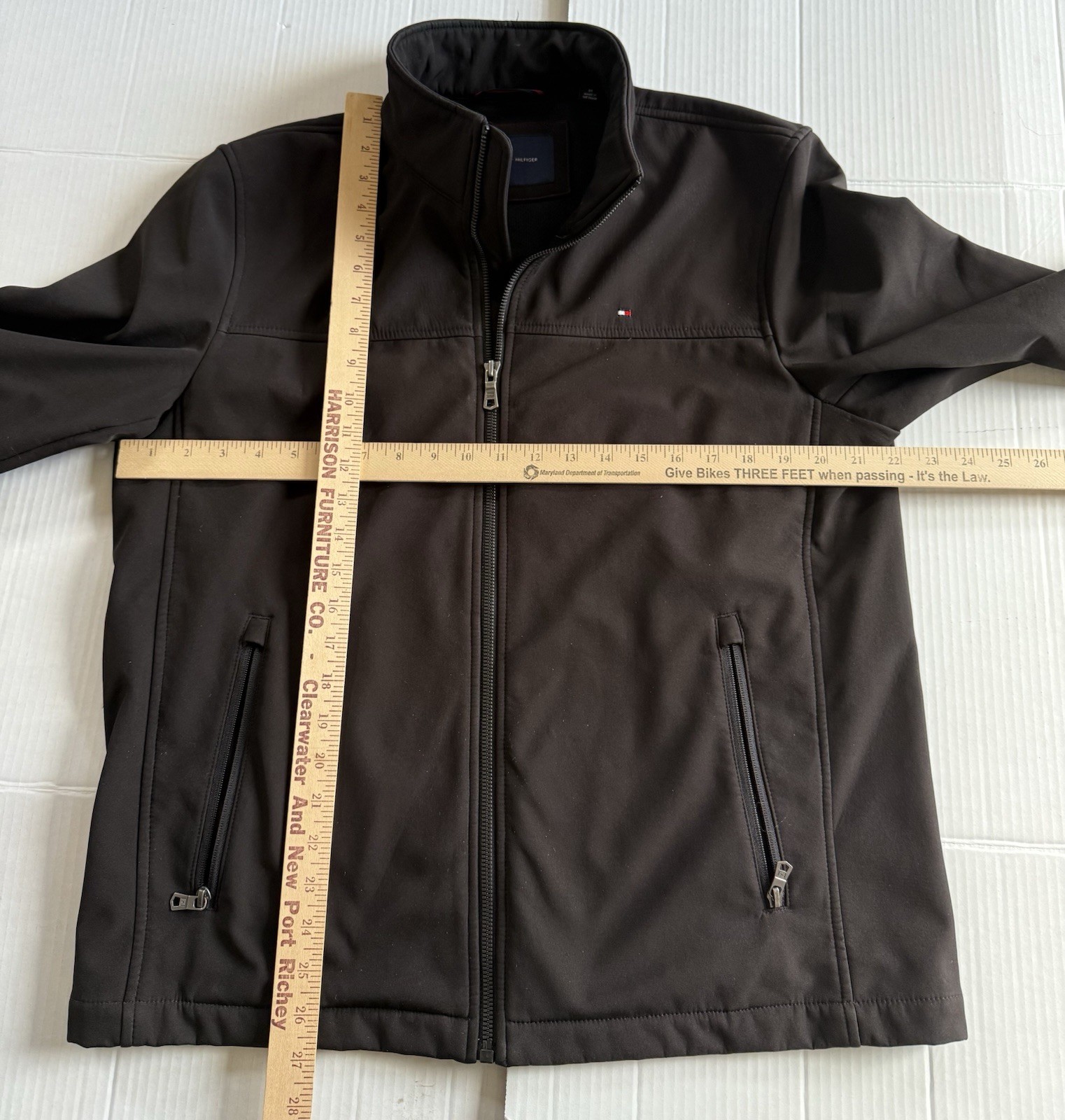 Tommy Hilfiger men’s black medium full zip jacket polyester/spandex
