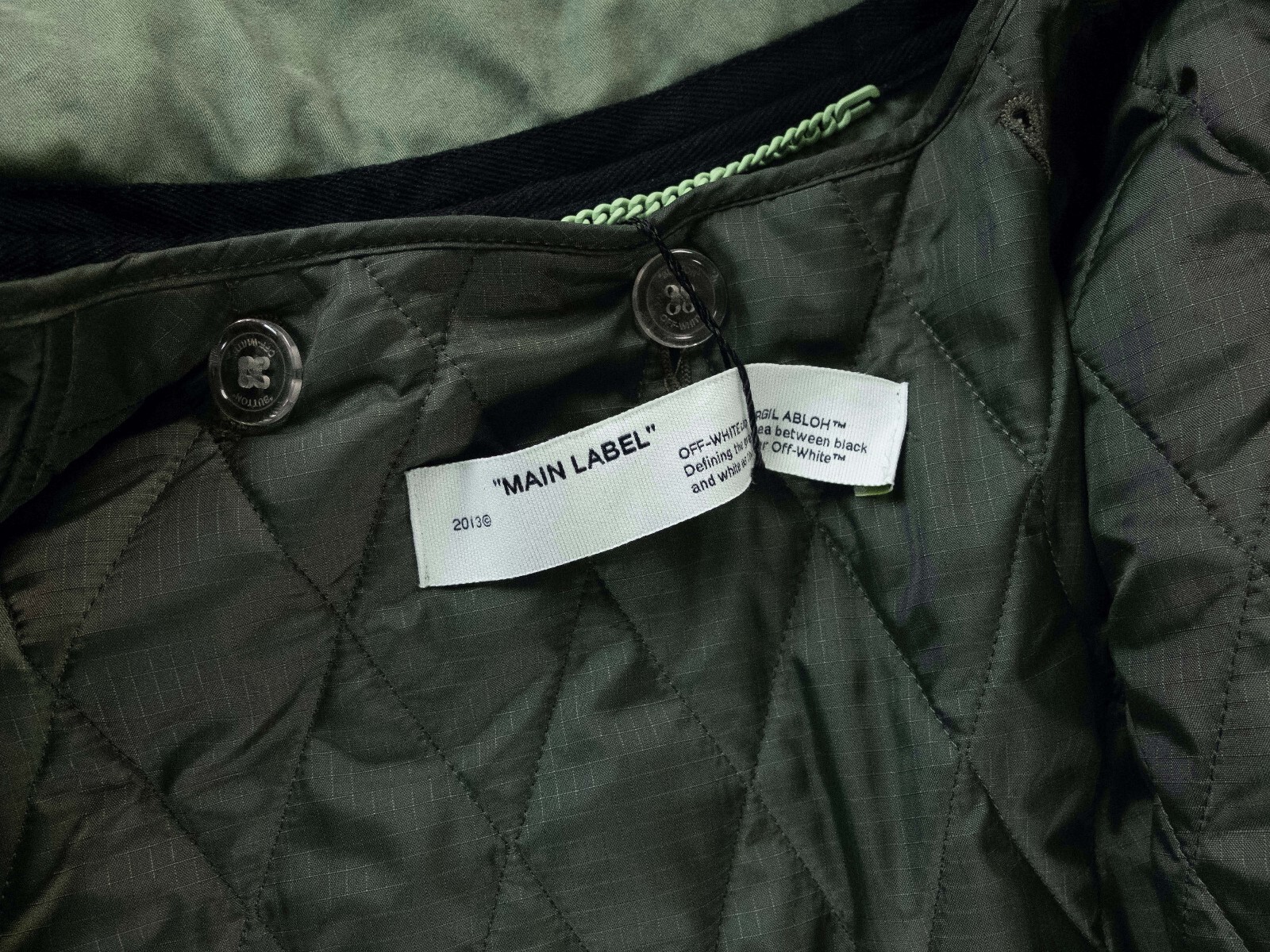 (NO CUSTOMS TAX) OFF-WHITE Arrows padded military green cotton track jacket coat