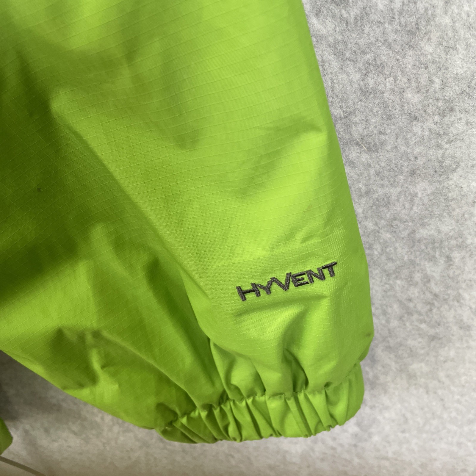 The North Face Resolve Jacket Men’s Large Hyvent Windbreaker Hooded Bright Green