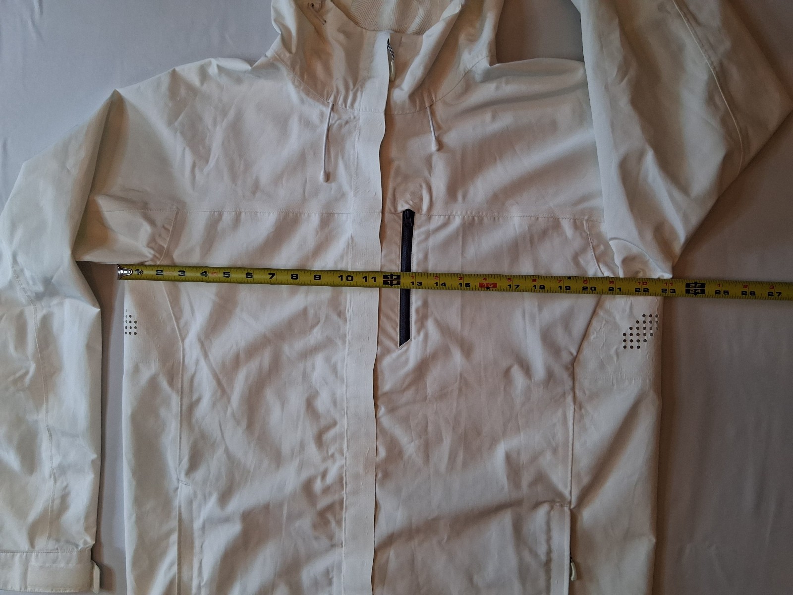 Lands’ End Men’s M White Waterproof Hooded Rain Jacket