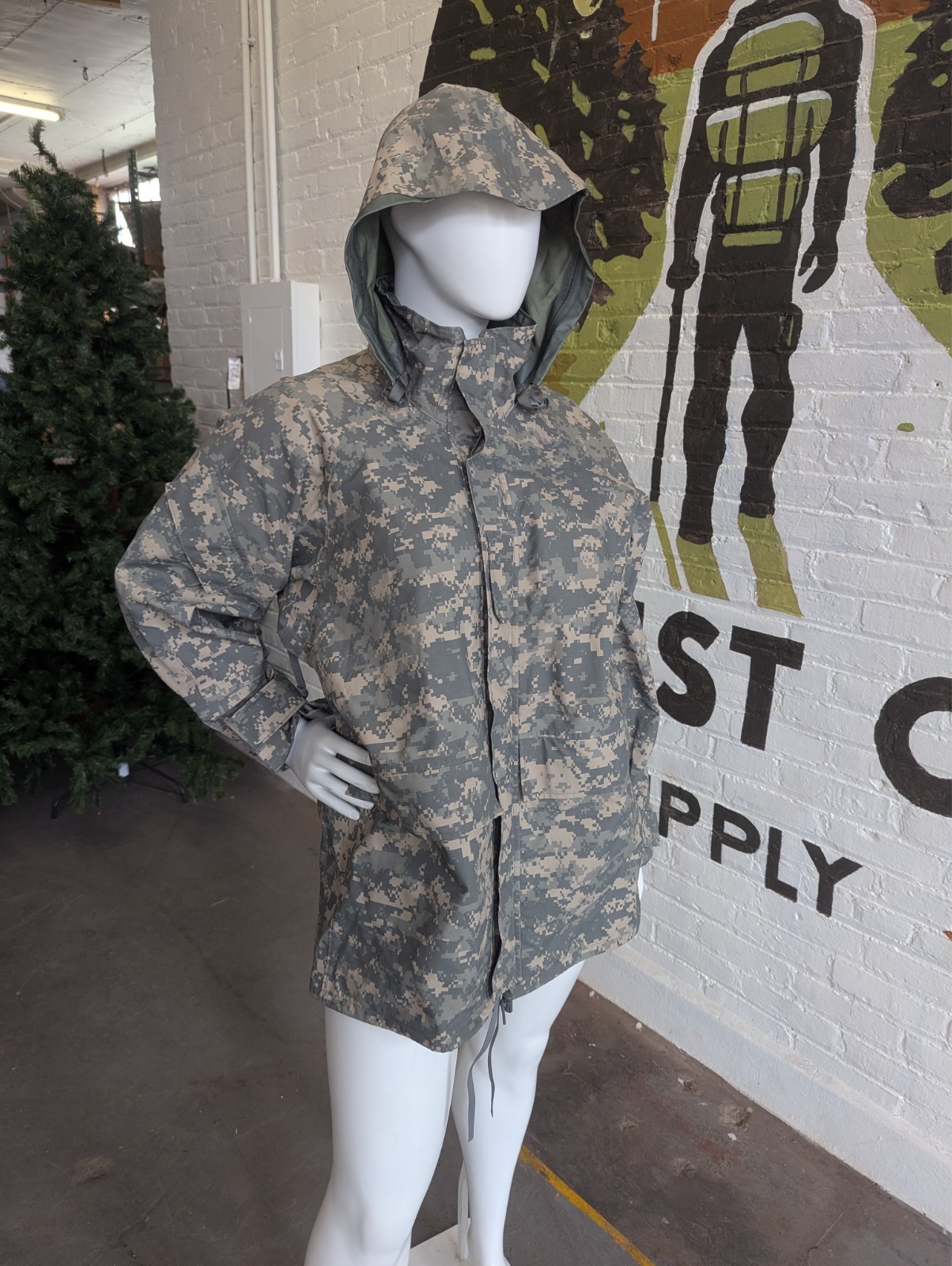 U.S. Military Surplus Cold Wet Weather Parka – ACU/UCP