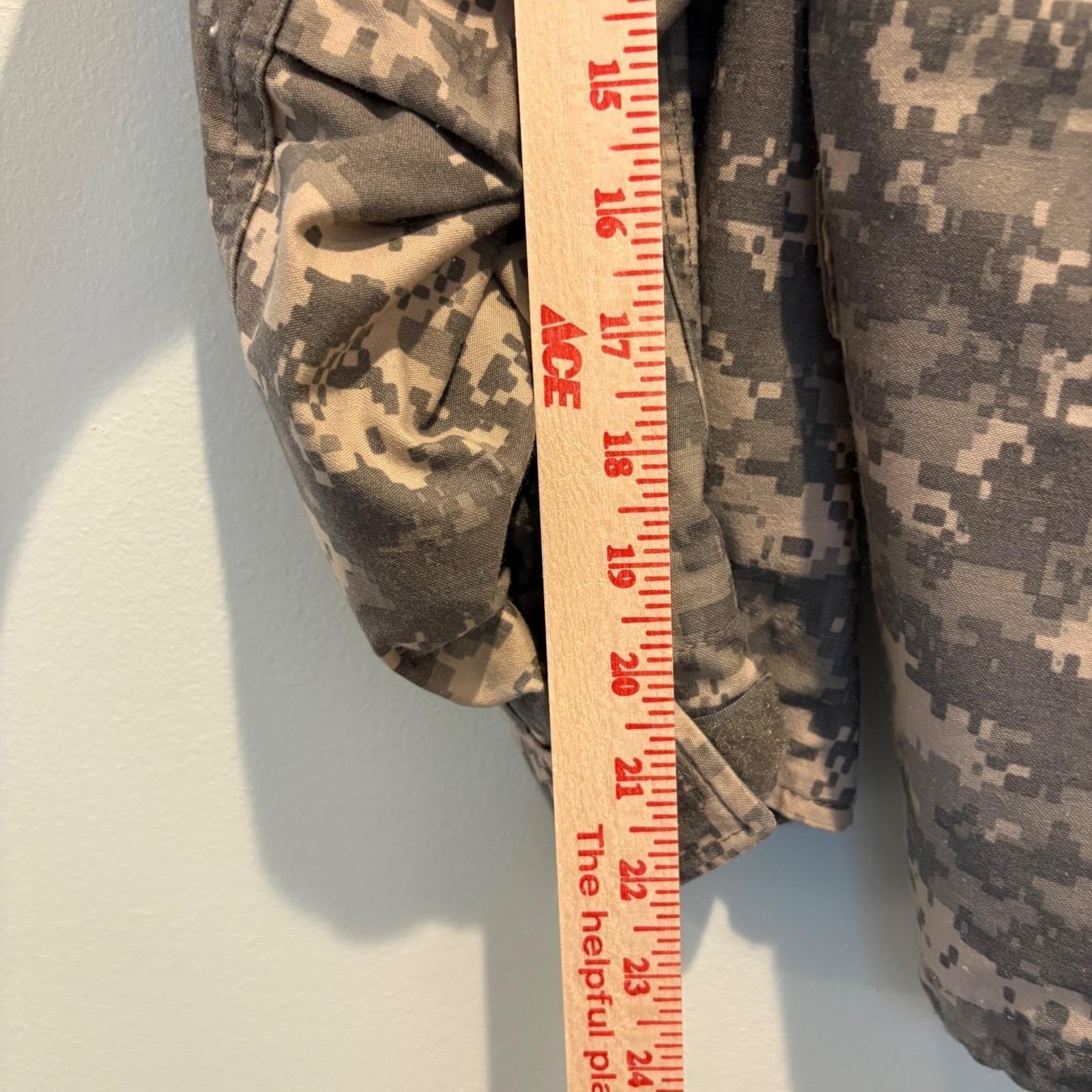US Army Cold Weather Field Coat Medium Short UCP ACU Digital Camo Military