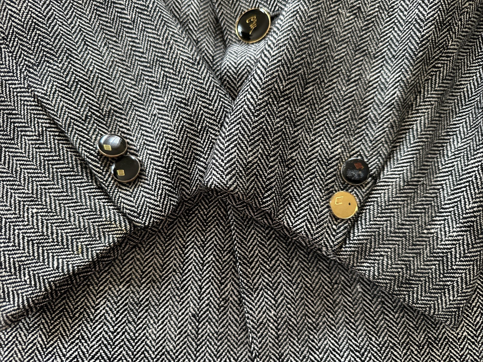VTG Countess Mara 100% Silk 90s Sport Coat Men’s Size 46L Two Button Herringbone