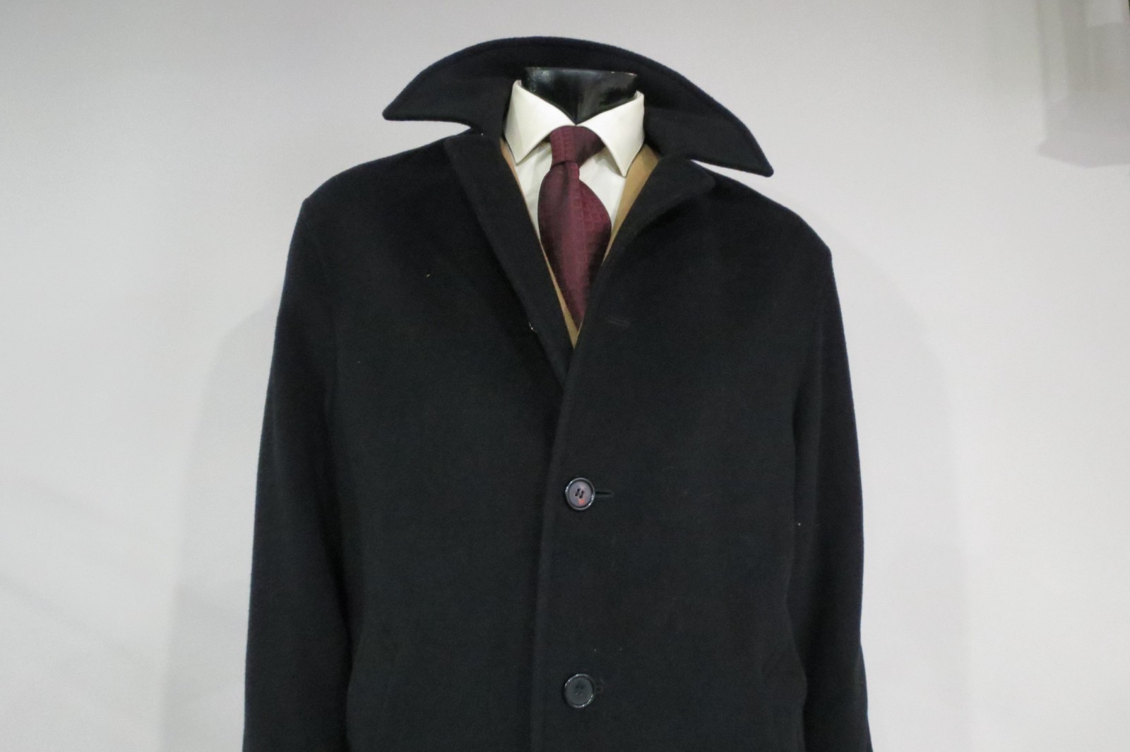 Brooks Brothers EST 1818 black four button 100% lambswool topcoat 46 R