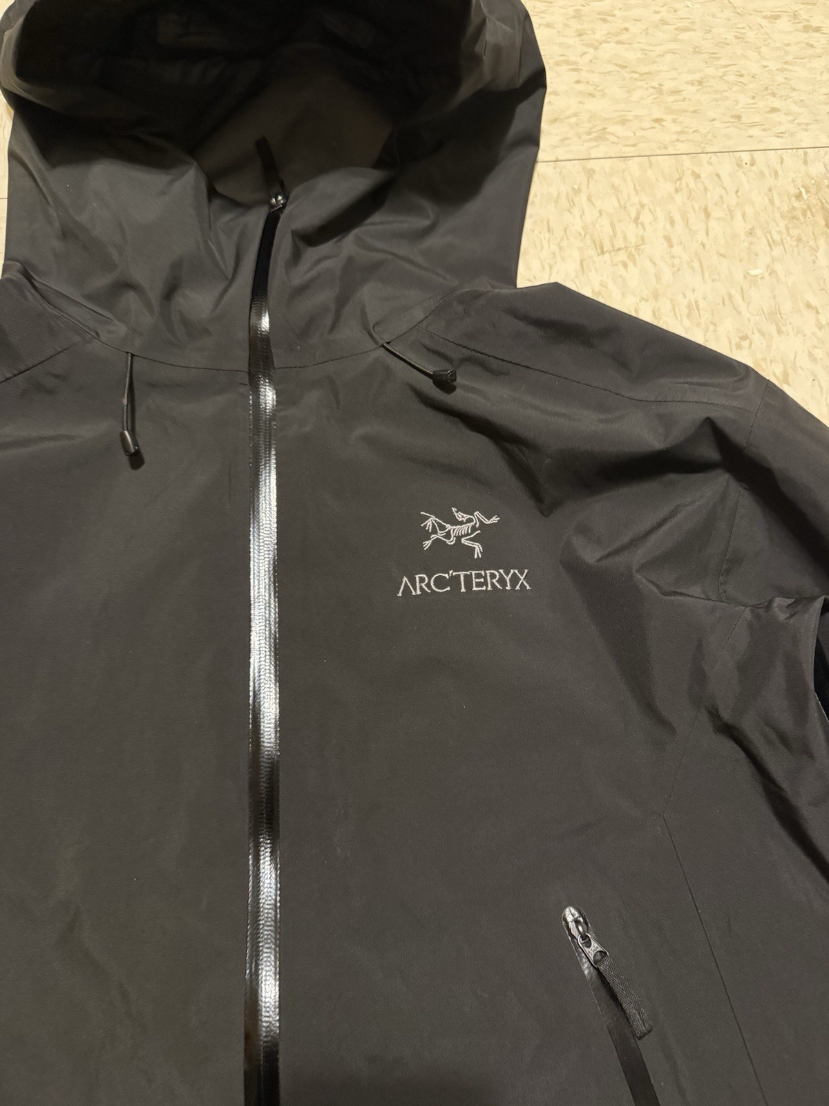Black Arc’teryx Hooded Beta Lt Size Large